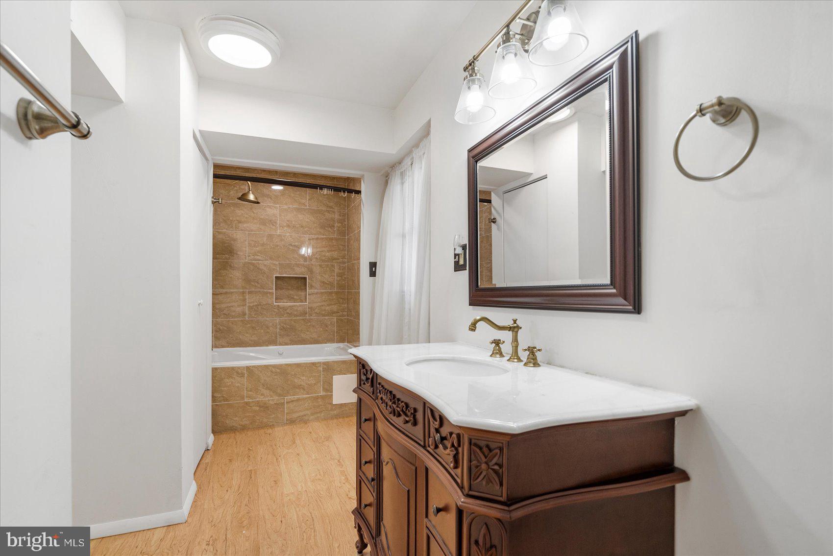 HARFORD PARK - Residential