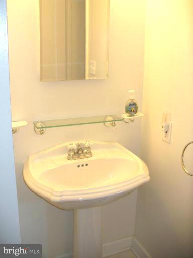 SOUTHAMPTON - Residential Lease