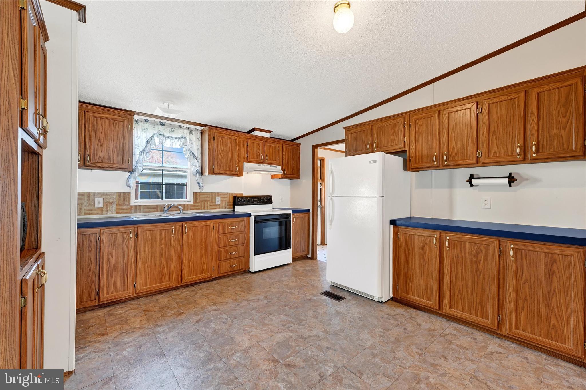 REEDS AT BAYVIEW - Residential