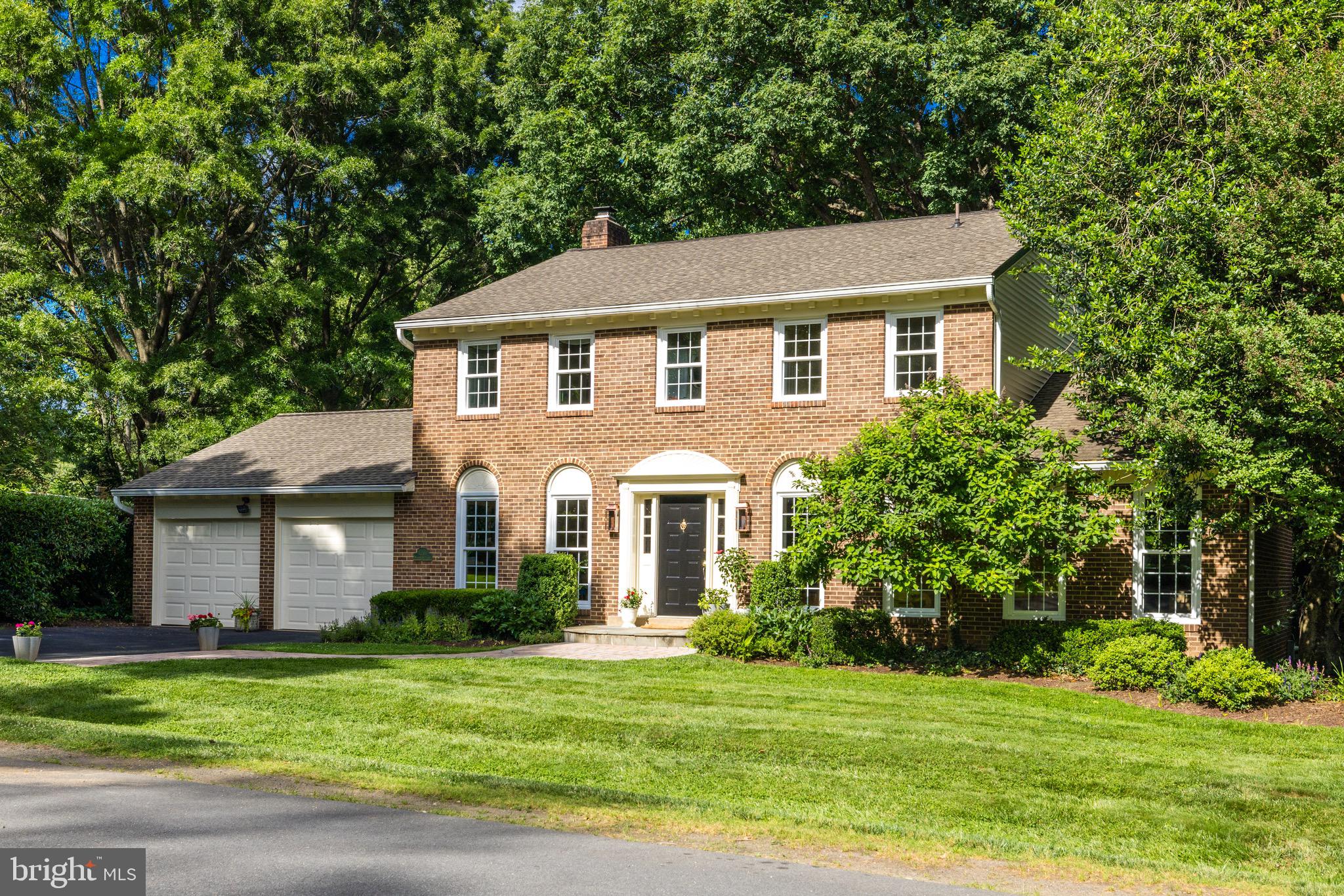 MC LEAN HUNT ESTATES - Residential