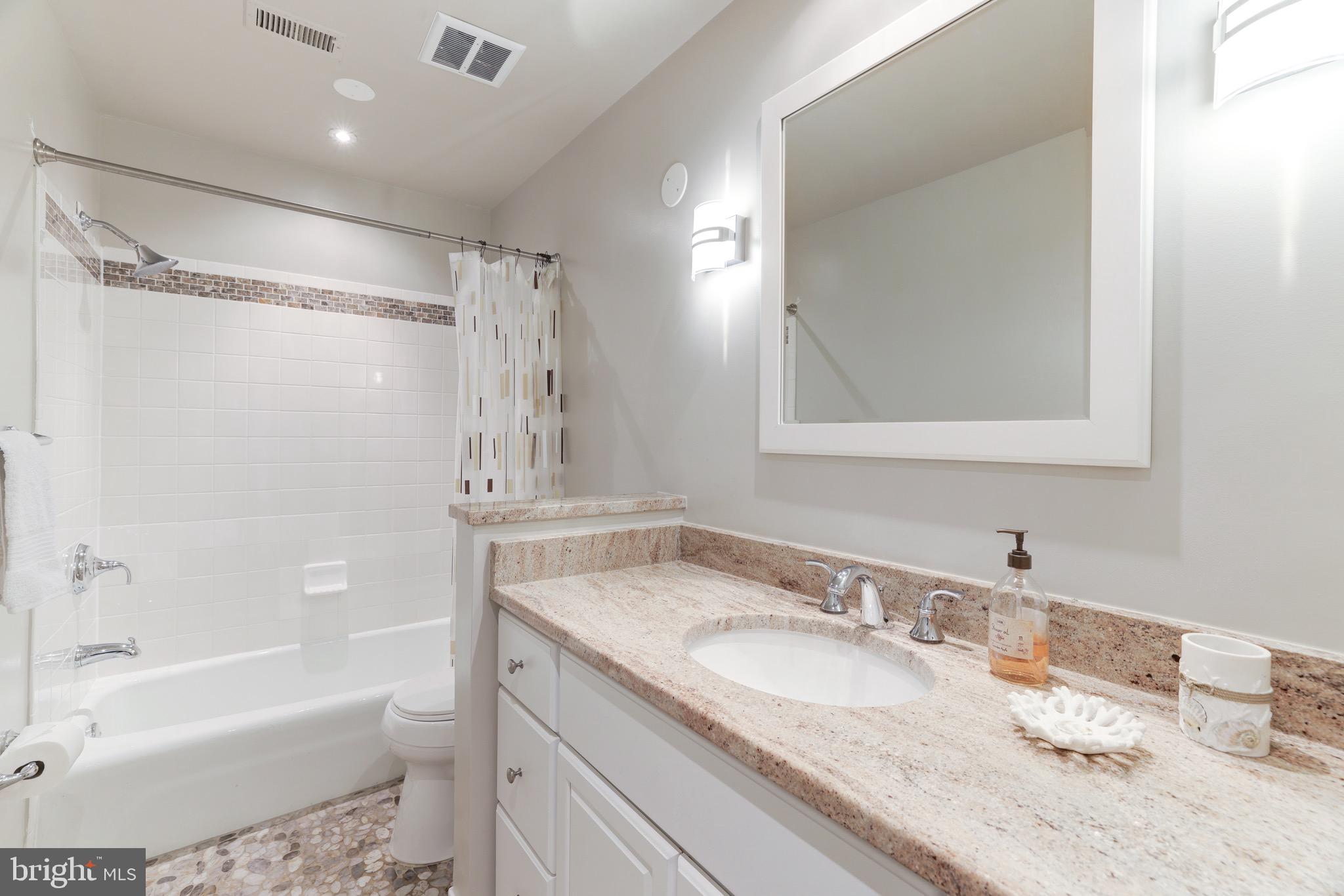 MC LEAN HUNT ESTATES - Residential