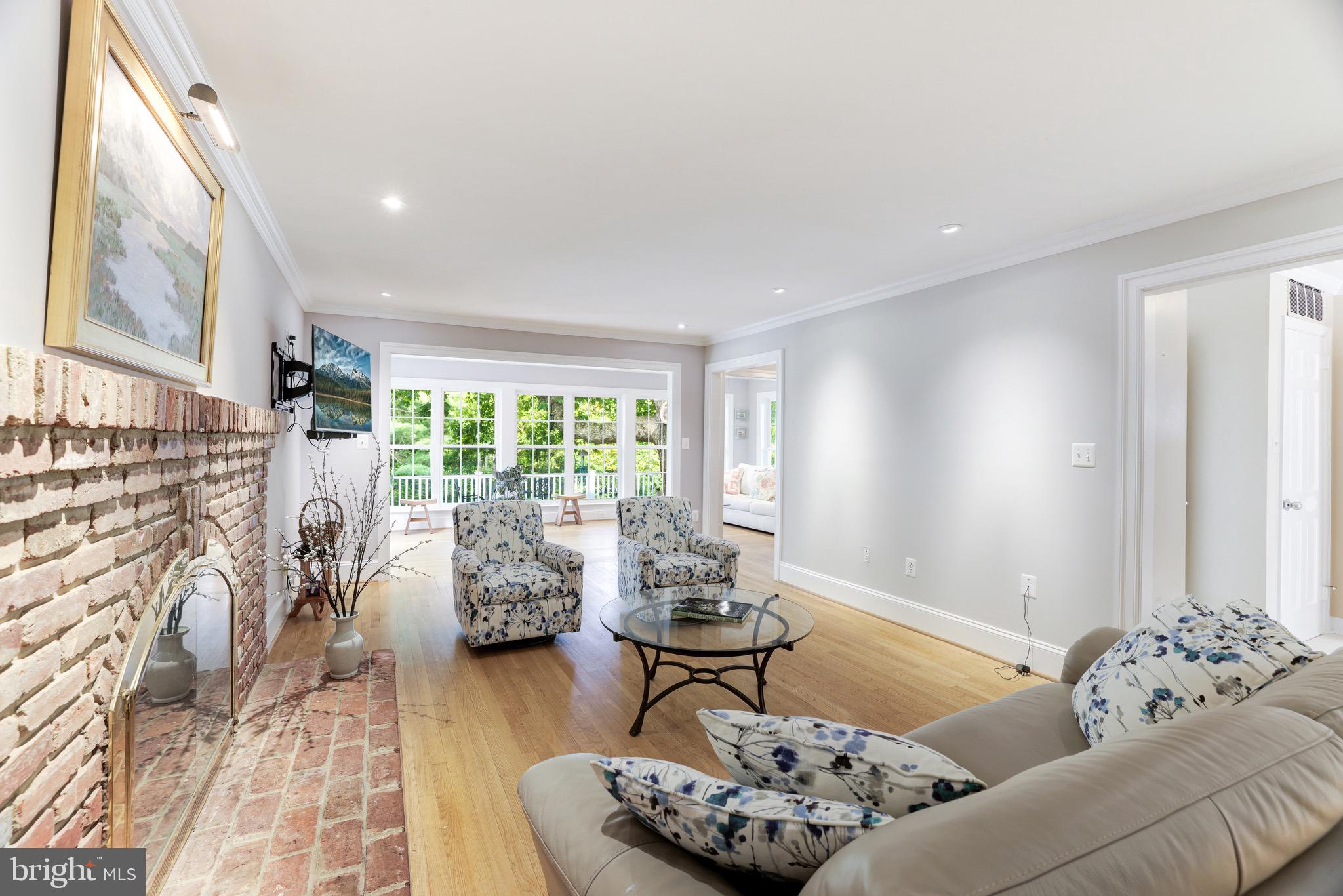 MC LEAN HUNT ESTATES - Residential