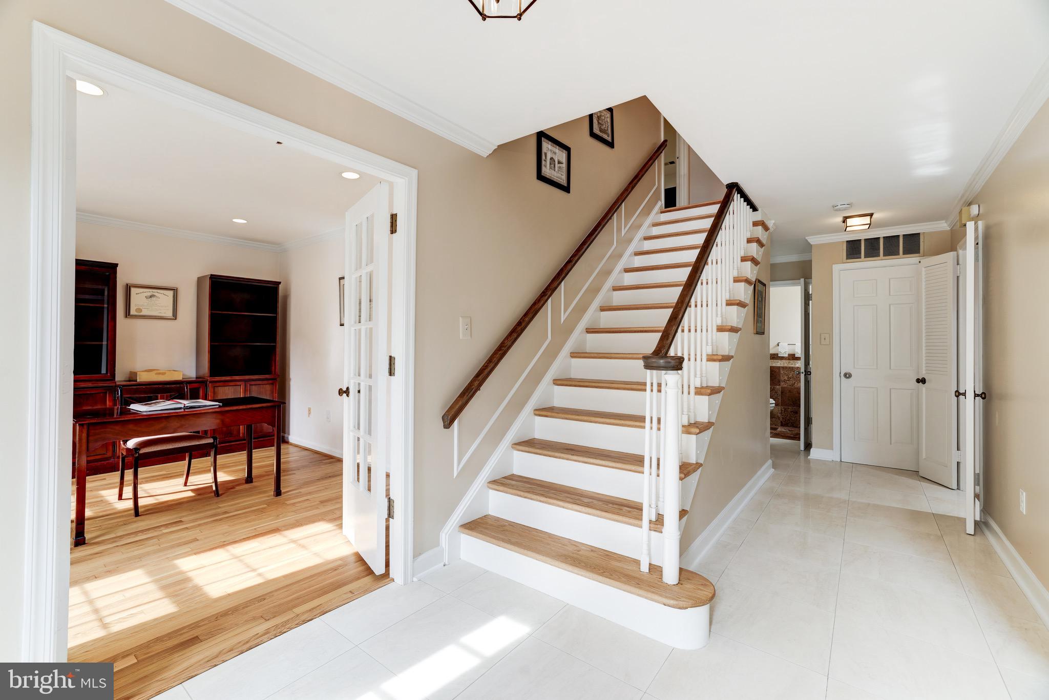 MC LEAN HUNT ESTATES - Residential