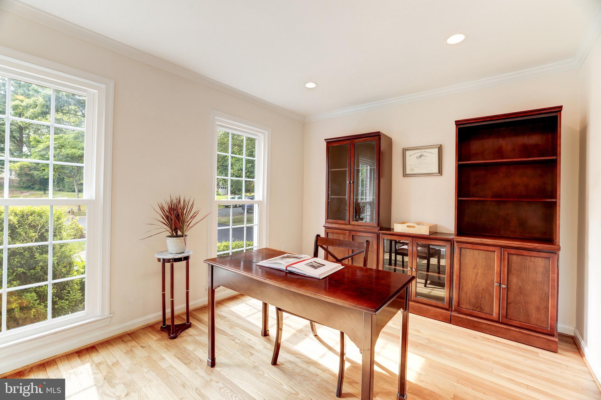 MC LEAN HUNT ESTATES - Residential