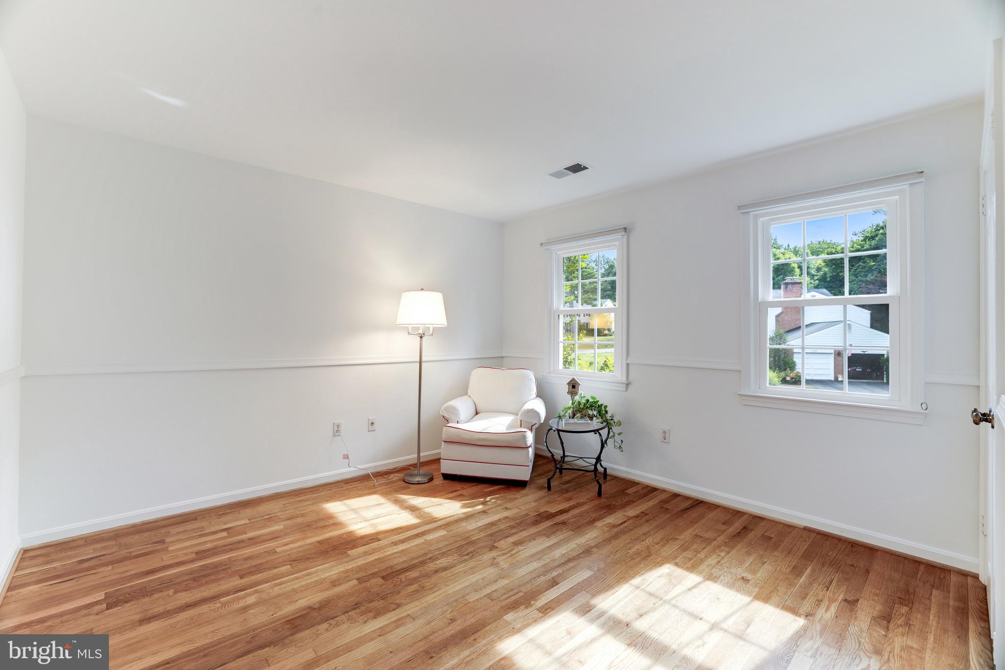 MC LEAN HUNT ESTATES - Residential