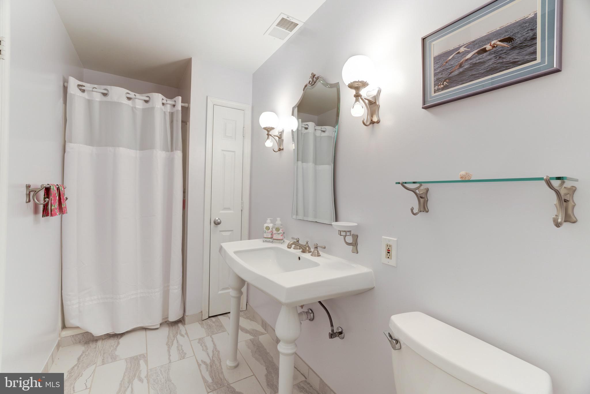 MC LEAN HUNT ESTATES - Residential