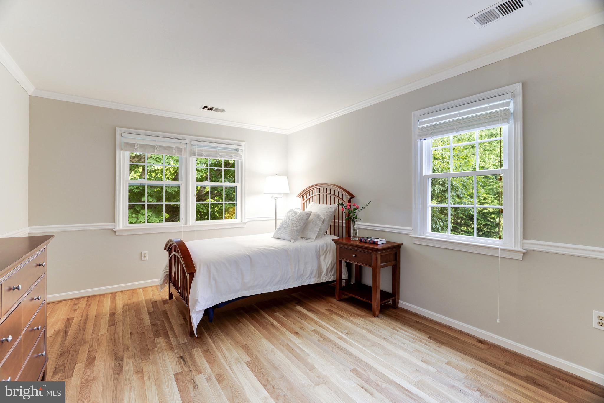 MC LEAN HUNT ESTATES - Residential