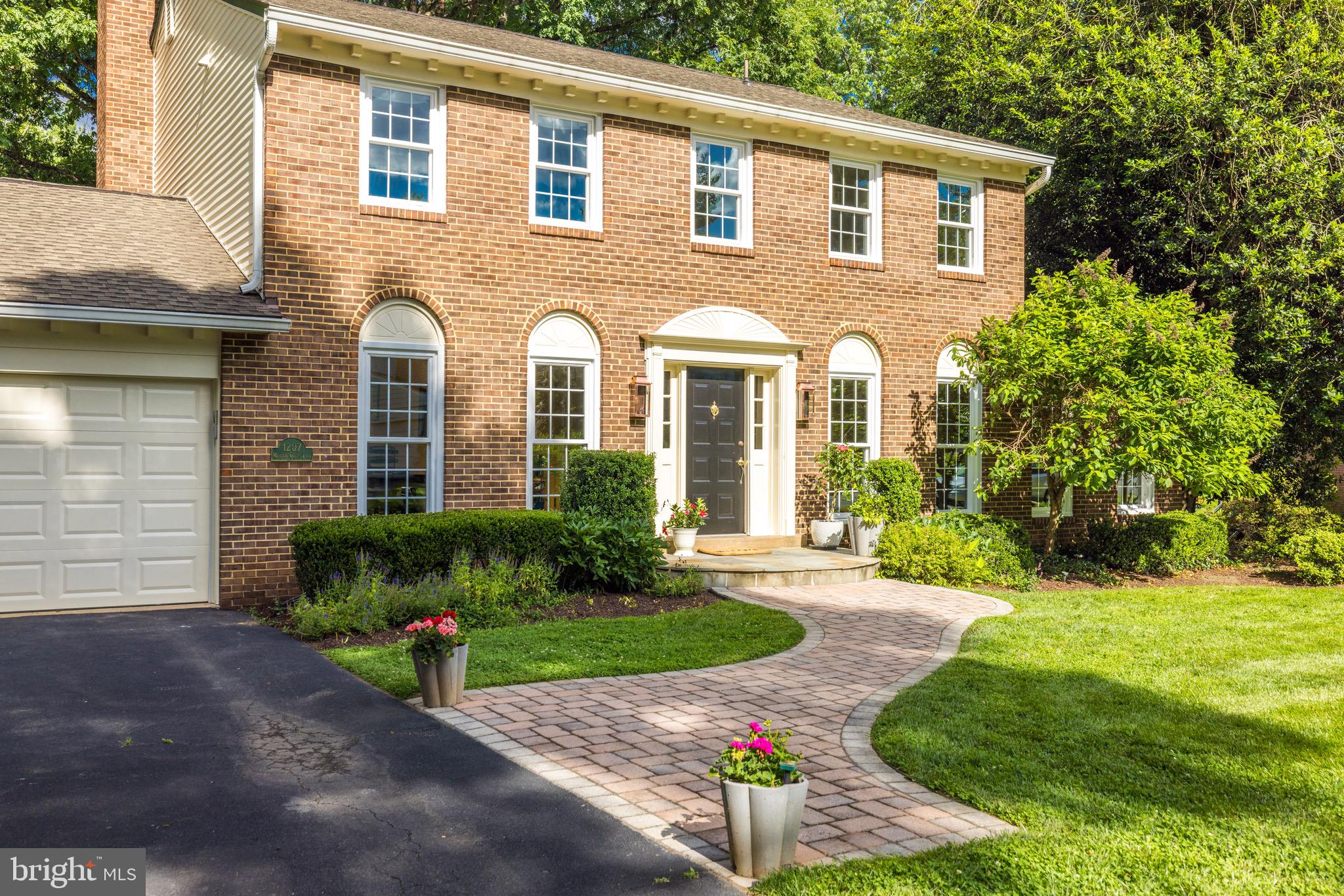 MC LEAN HUNT ESTATES - Residential