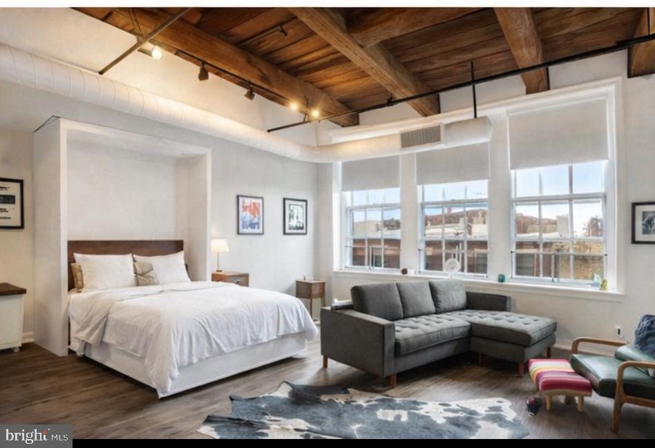 OLD CITY - Residential