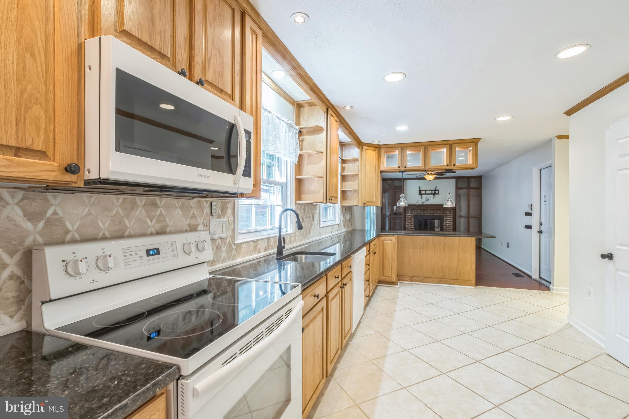 HARBORS OF NEWPORT - Residential