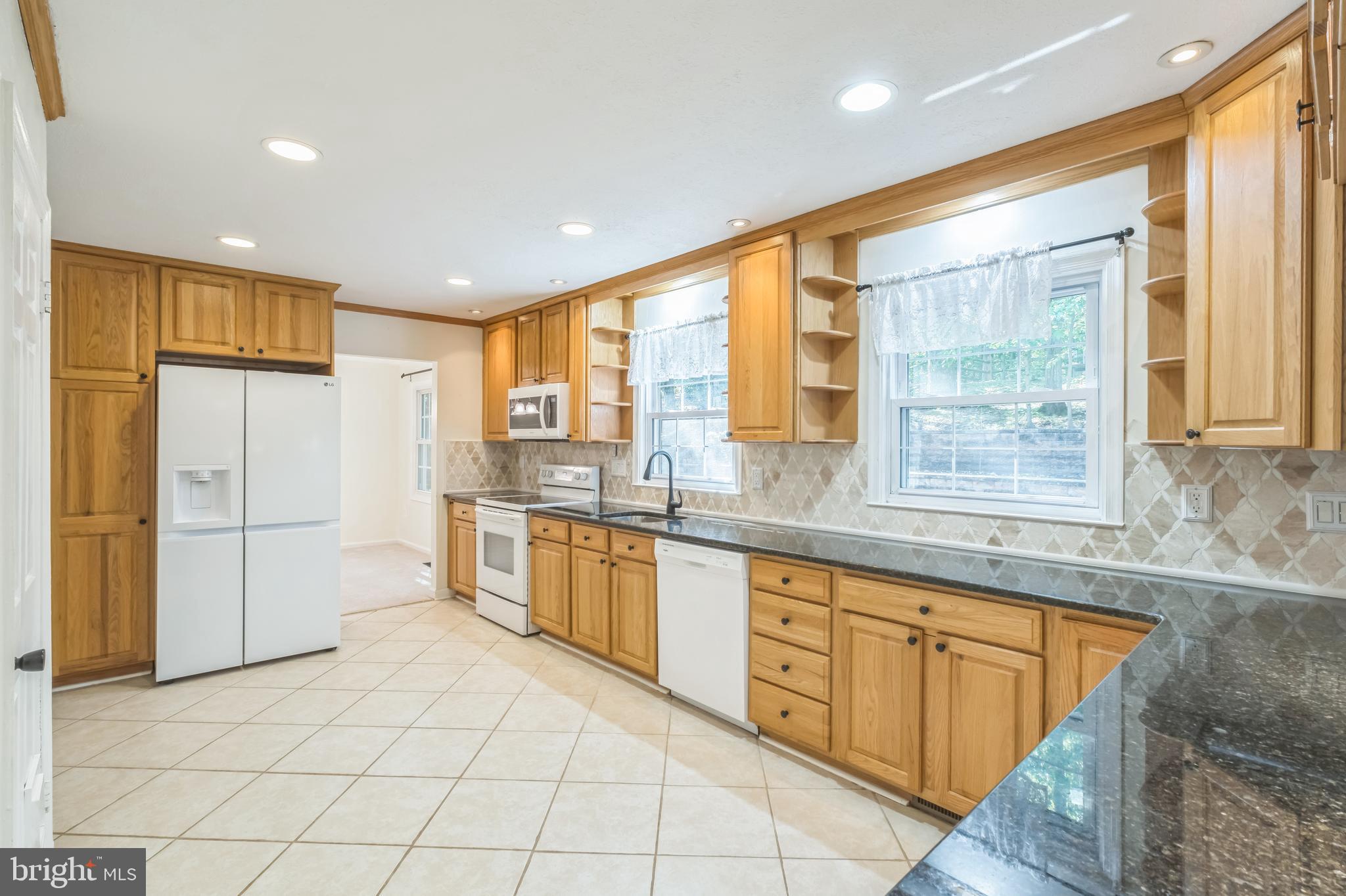 HARBORS OF NEWPORT - Residential