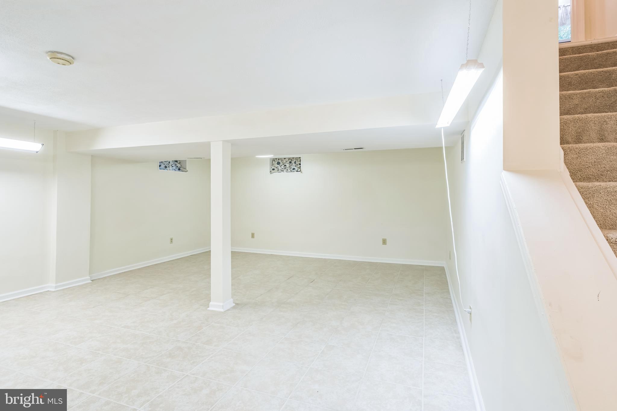 HARBORS OF NEWPORT - Residential