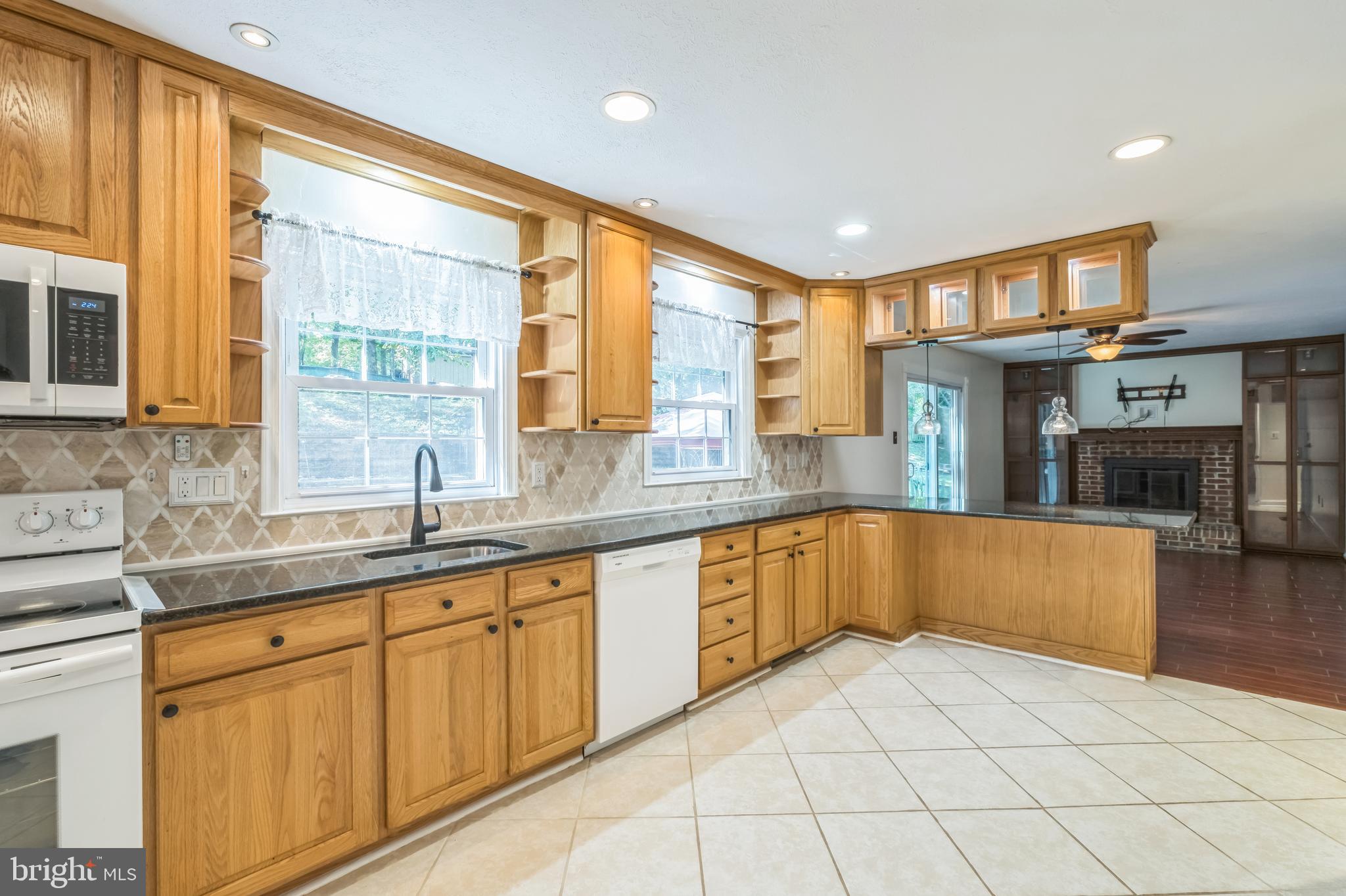 HARBORS OF NEWPORT - Residential