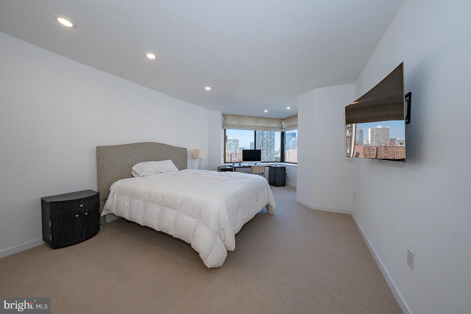 RITTENHOUSE SQUARE - Residential Lease