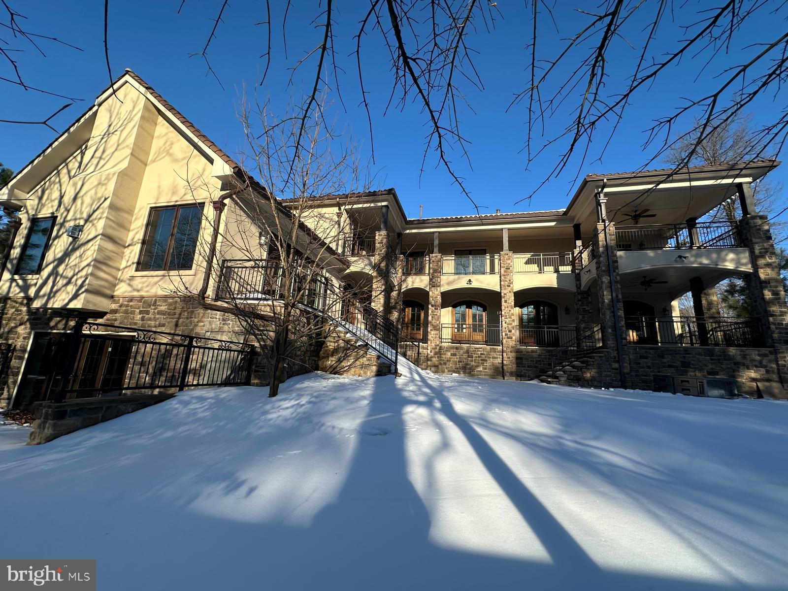 SANPINE SPRINGS - Residential