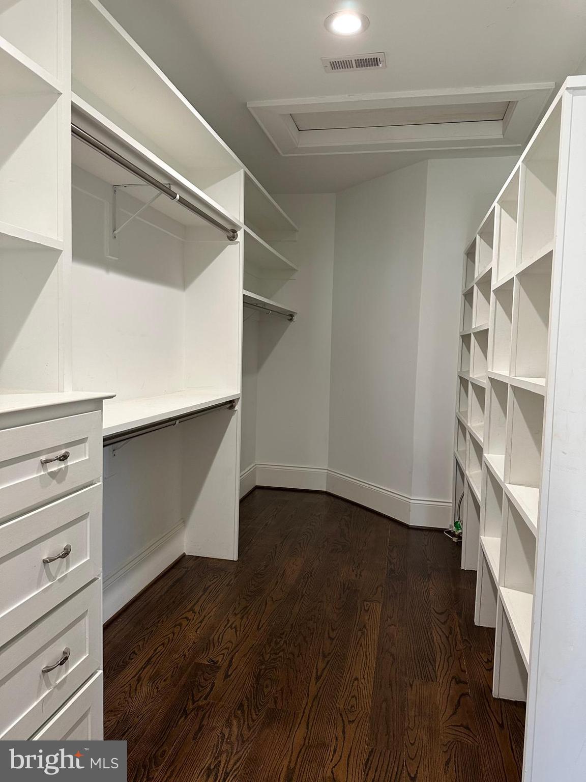 SANPINE SPRINGS - Residential