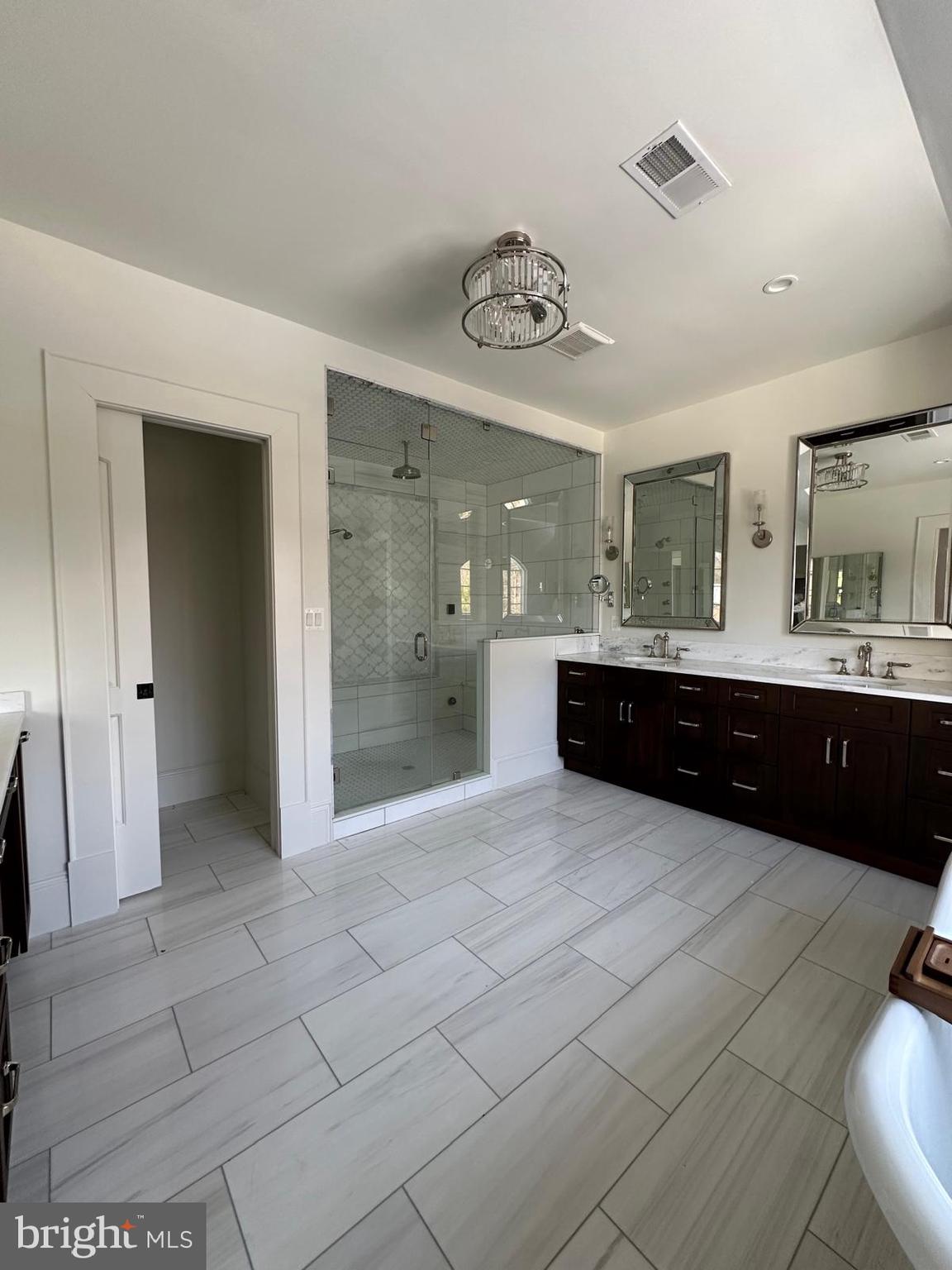 SANPINE SPRINGS - Residential