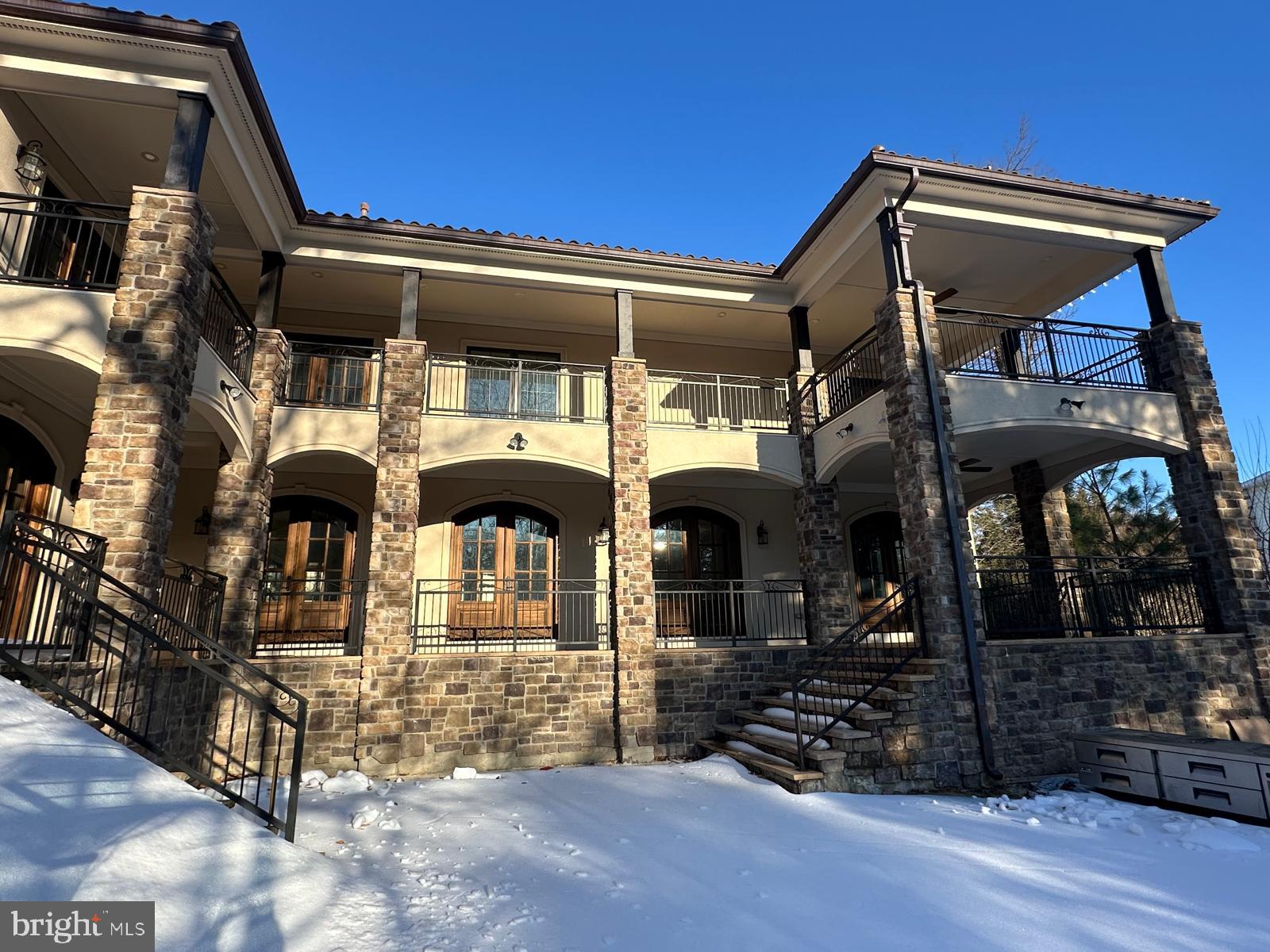 SANPINE SPRINGS - Residential