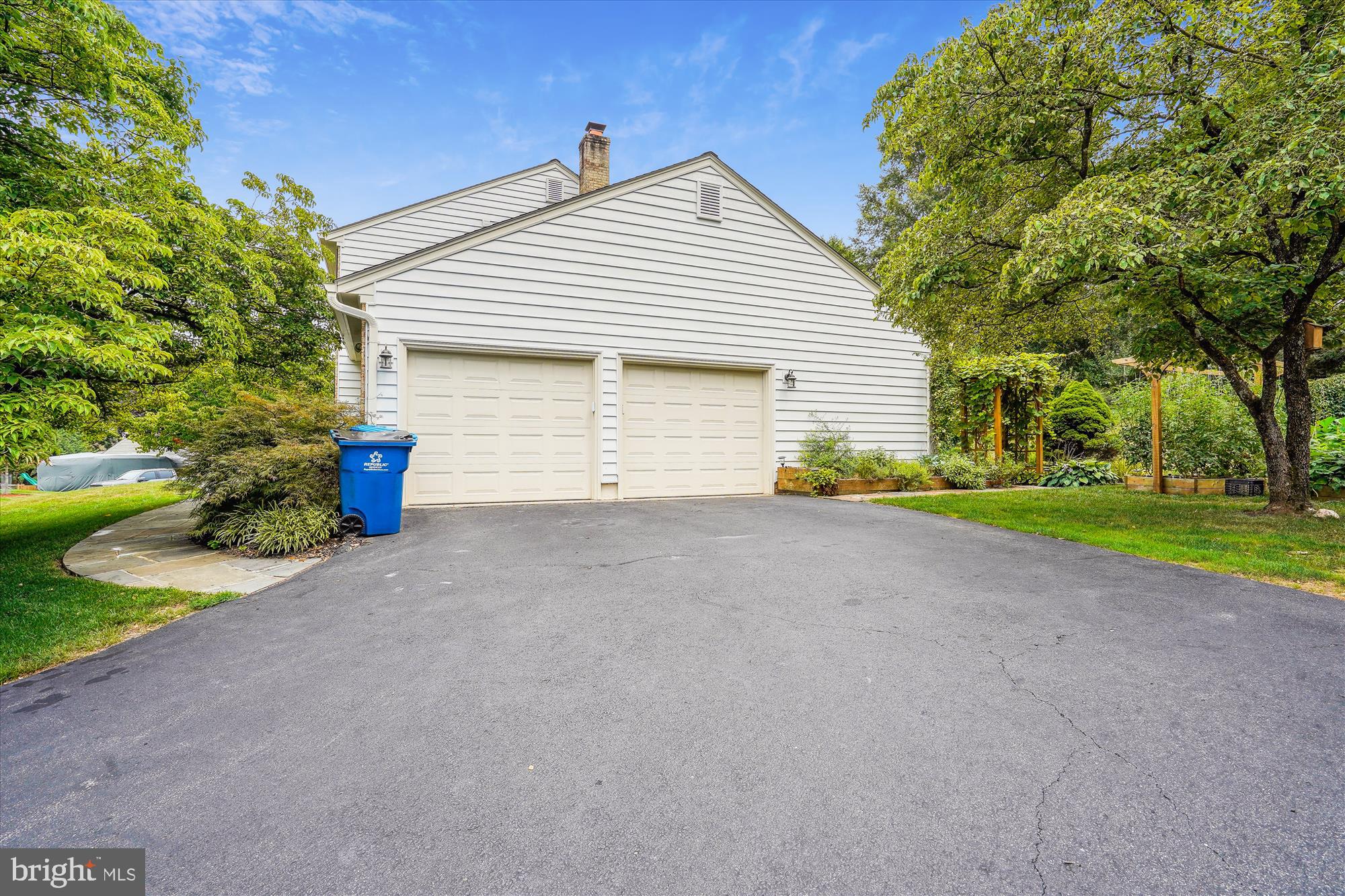 HARVEST KING - Residential Lease