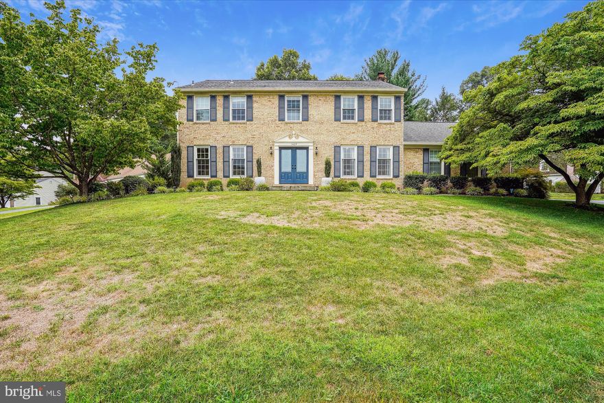 Beautiful renovated 5 bedroom, 3.5 bathroom home in Vienna. Hardwood floors throughout the main and upper level.  Large kitchen and island open to family room and large screened in porch.  Large light filled living and dining room.  Main level laundry room and mudroom off garage.  Lots of cabinet space and laundry sink, counter space.   Main level office off large foyer. Upper level has 4 bedrooms and 2 full baths.  Primary bedroom with walk in closet and large updated primary bathroom with separate tub and shower. Large hall bath totally renovated    Lower level with 5th bedroom, full bath newly renovated - legal bedrooms per code  and plenty of living space and room for a home gym. Lots of storage in addition to living space.   Great Vienna location! Easy access to Route 7, Dulles Toll Road, Tysons, Wolf Trap, Downtown Vienna, and more! 12 month lease. Dogs allowed on a case by case basis, no cats allowed.