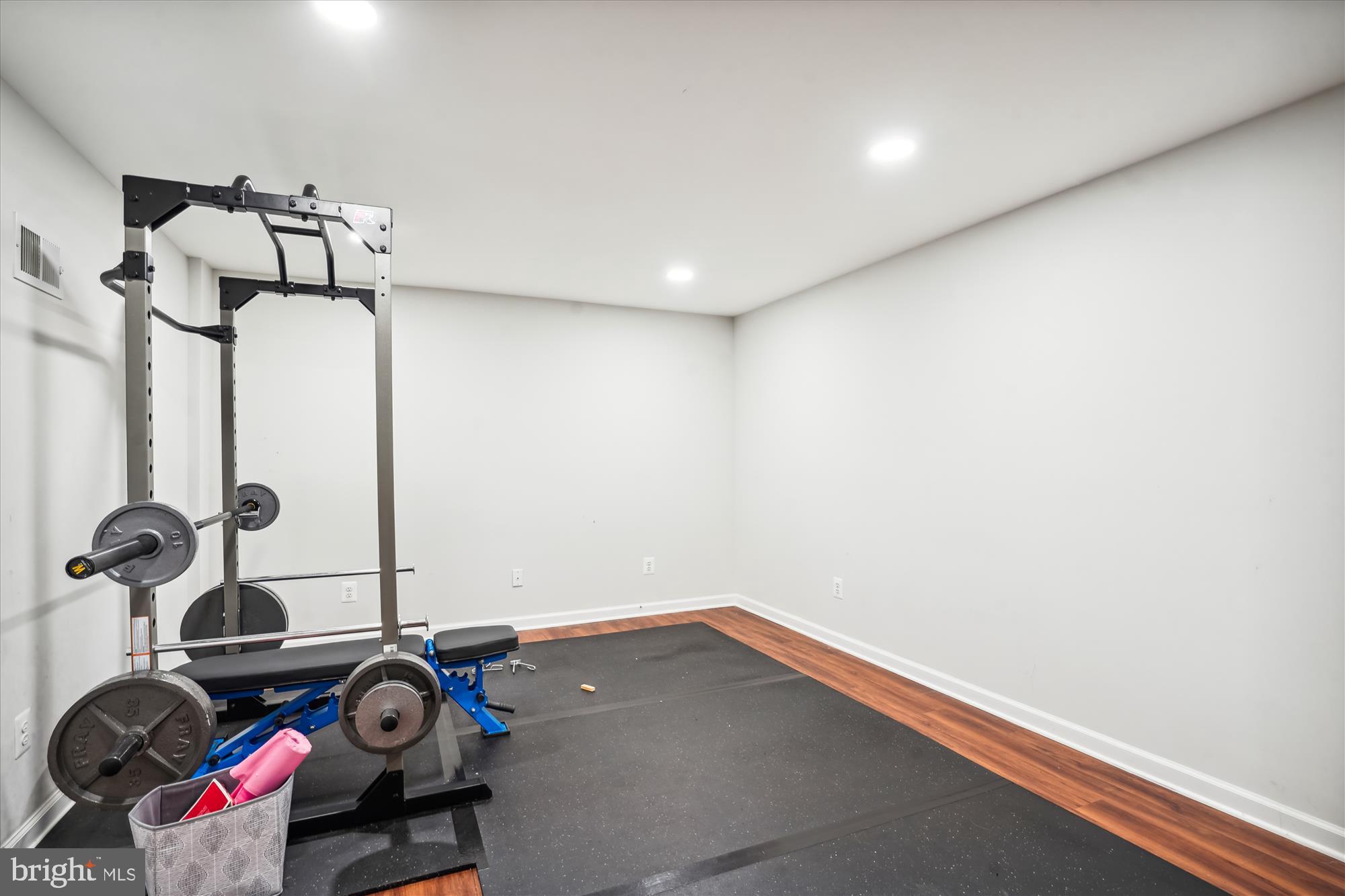 HARVEST KING - Residential Lease