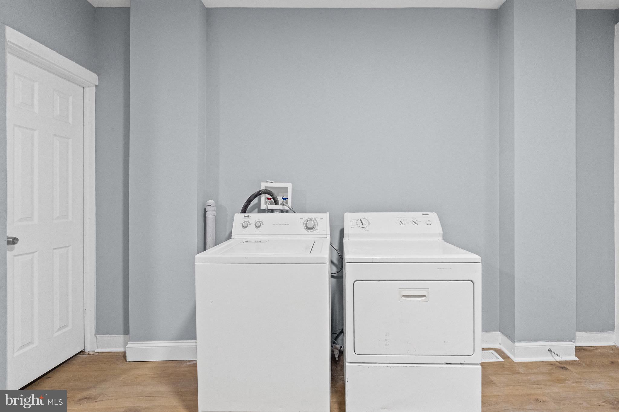 ASHLAND PARK MEWS - Residential