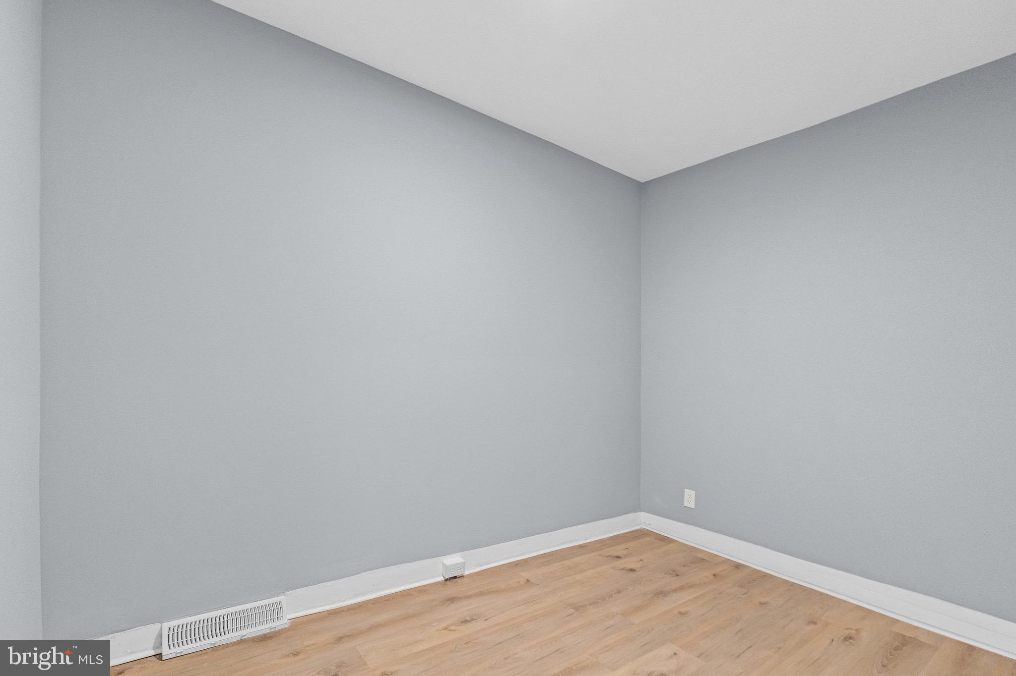 ASHLAND PARK MEWS - Residential