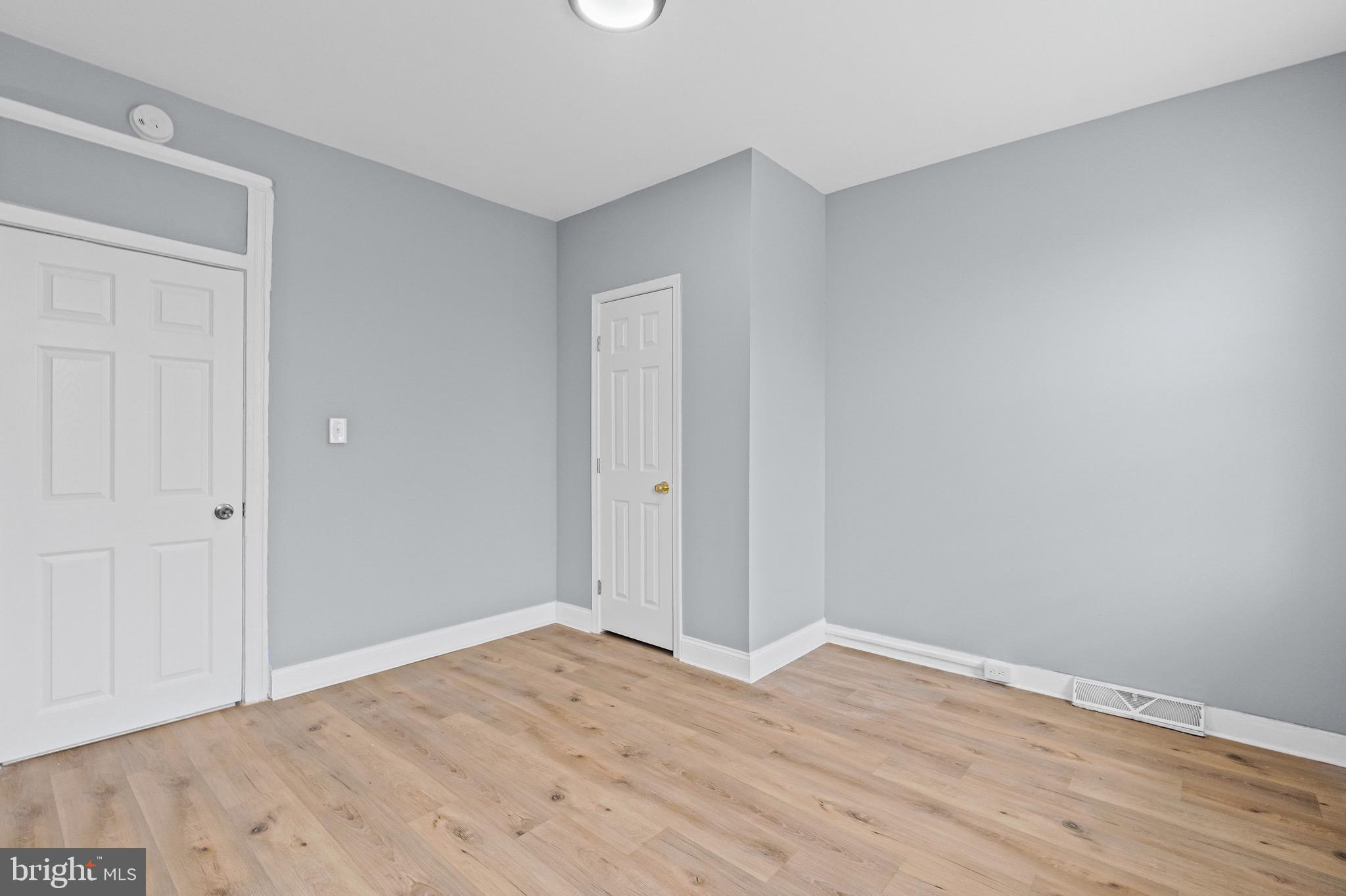 ASHLAND PARK MEWS - Residential