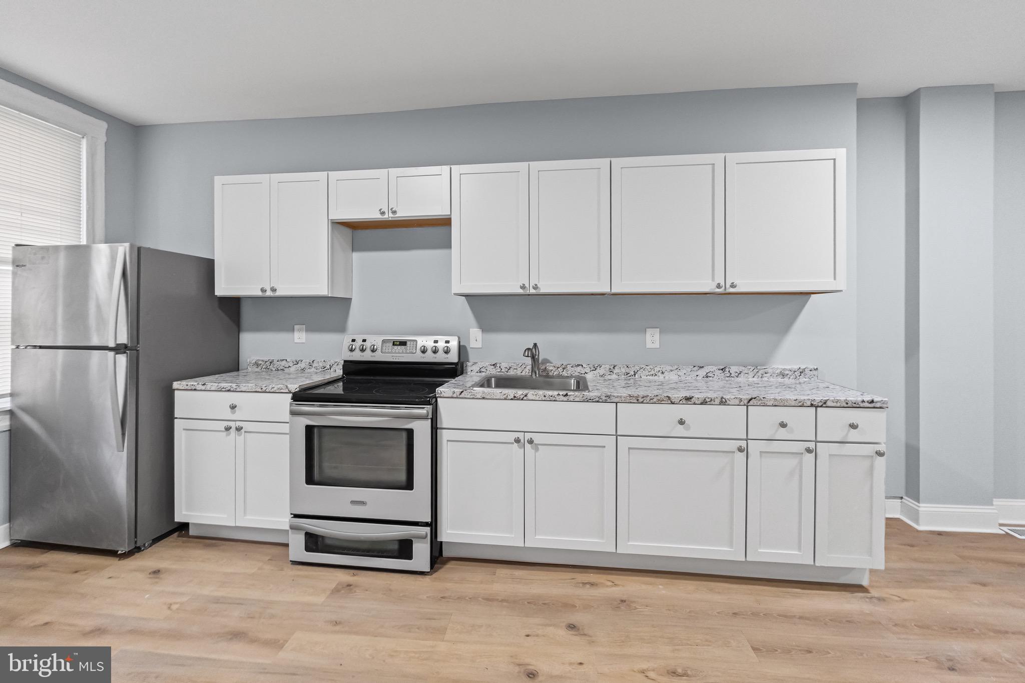 ASHLAND PARK MEWS - Residential