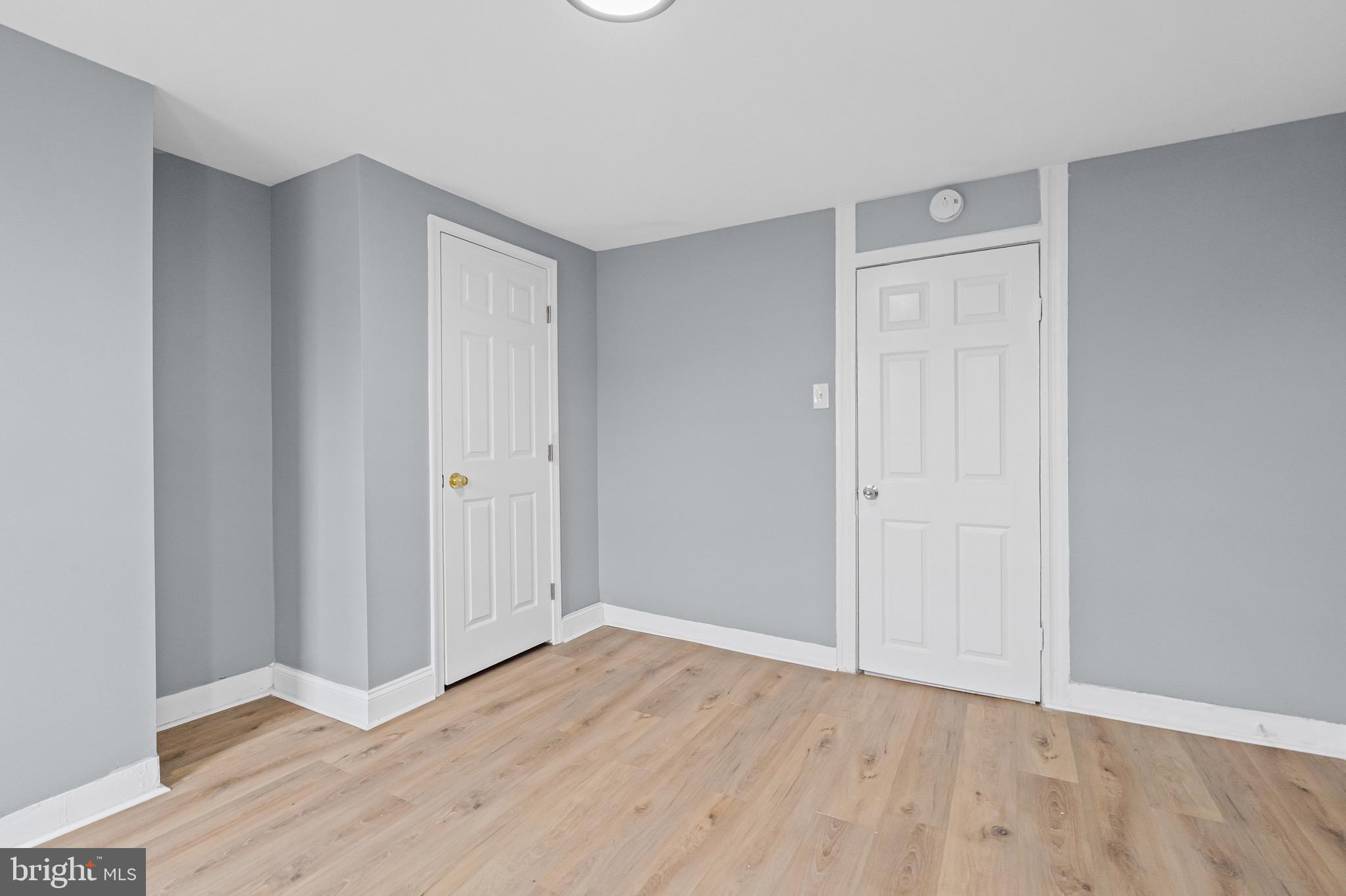 ASHLAND PARK MEWS - Residential