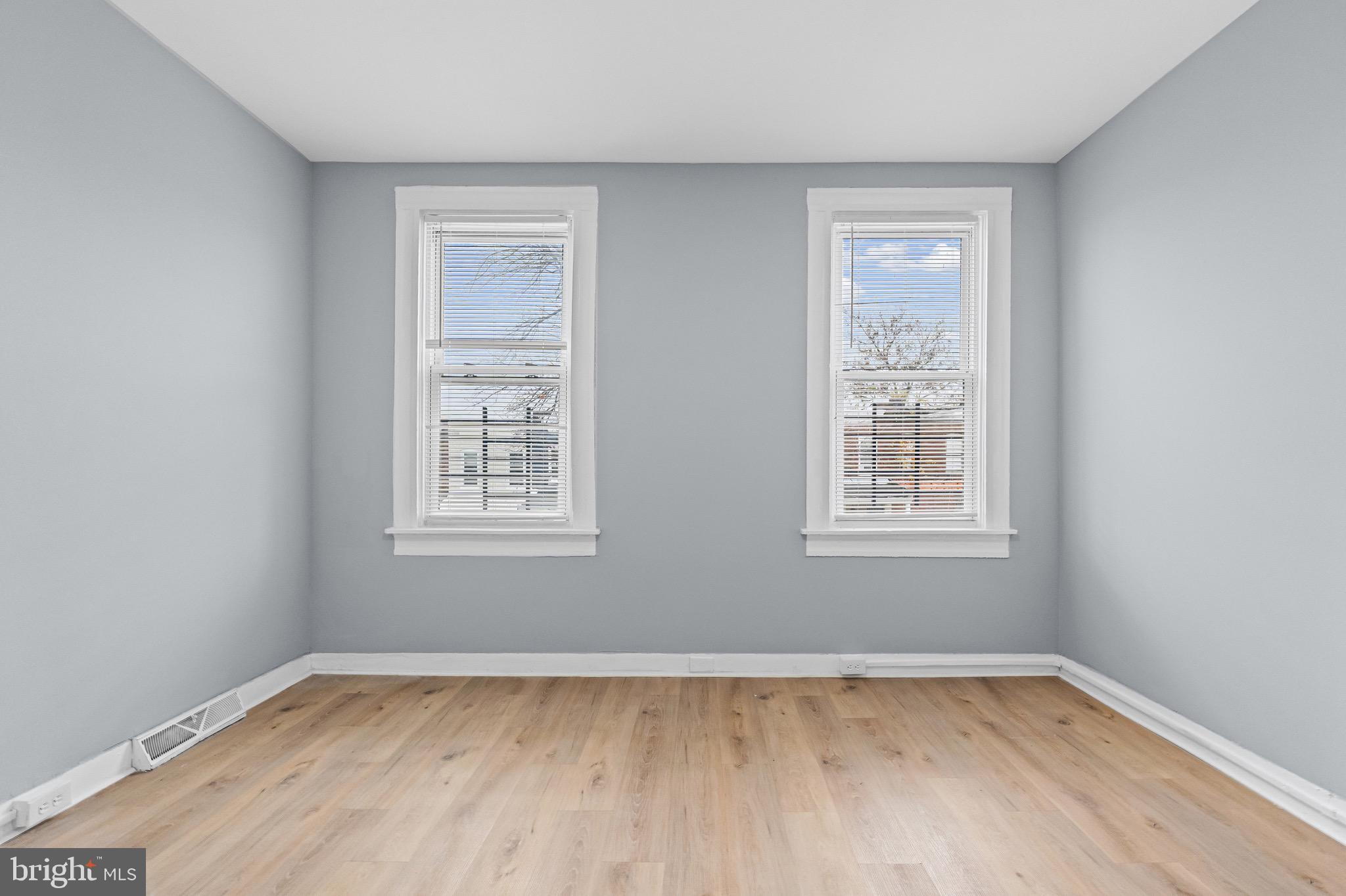 ASHLAND PARK MEWS - Residential