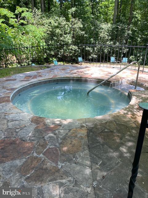 COOLFONT MOUNTAINSIDE - Residential