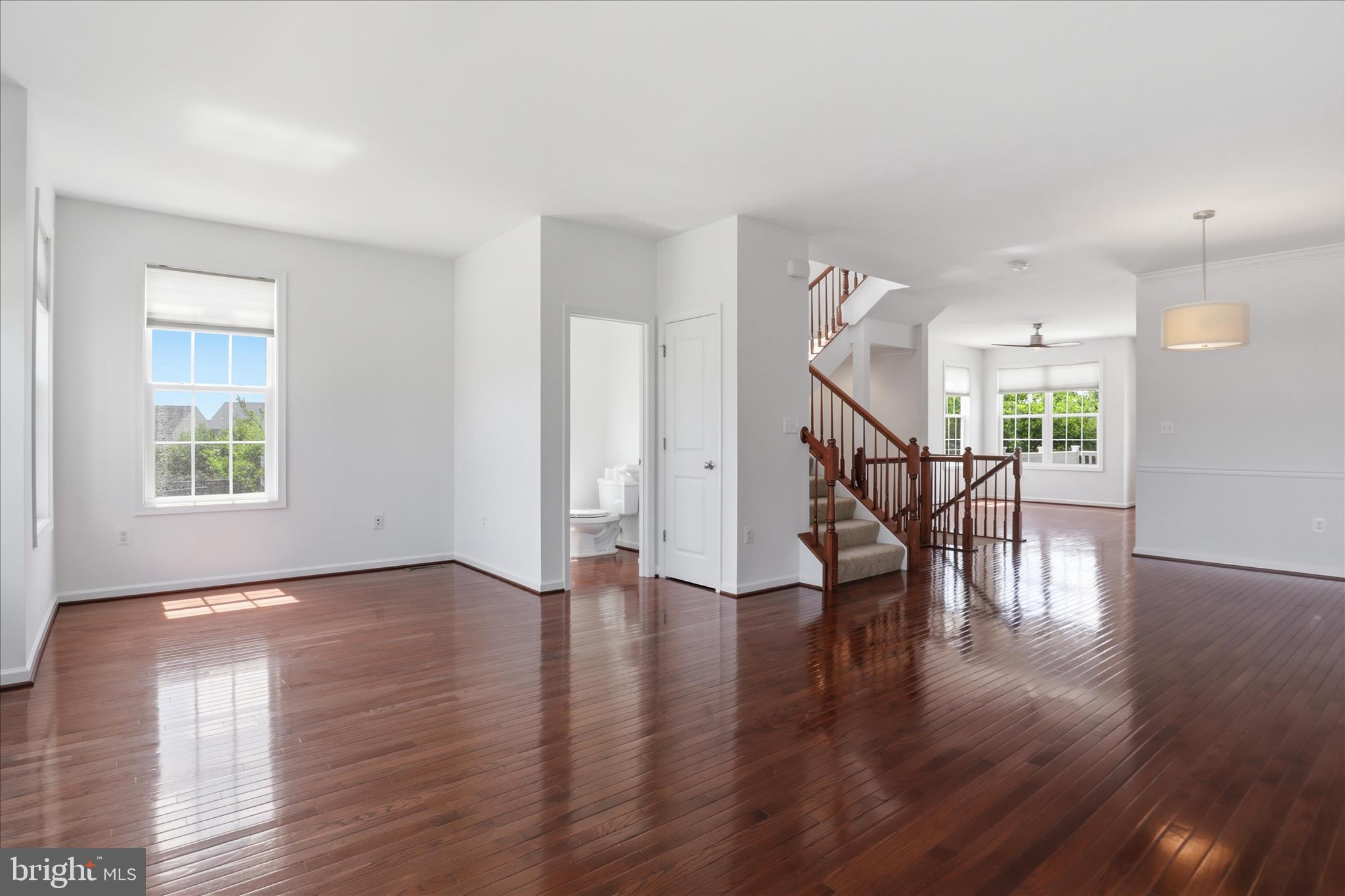 STRATSHIRE CROSSING - Residential