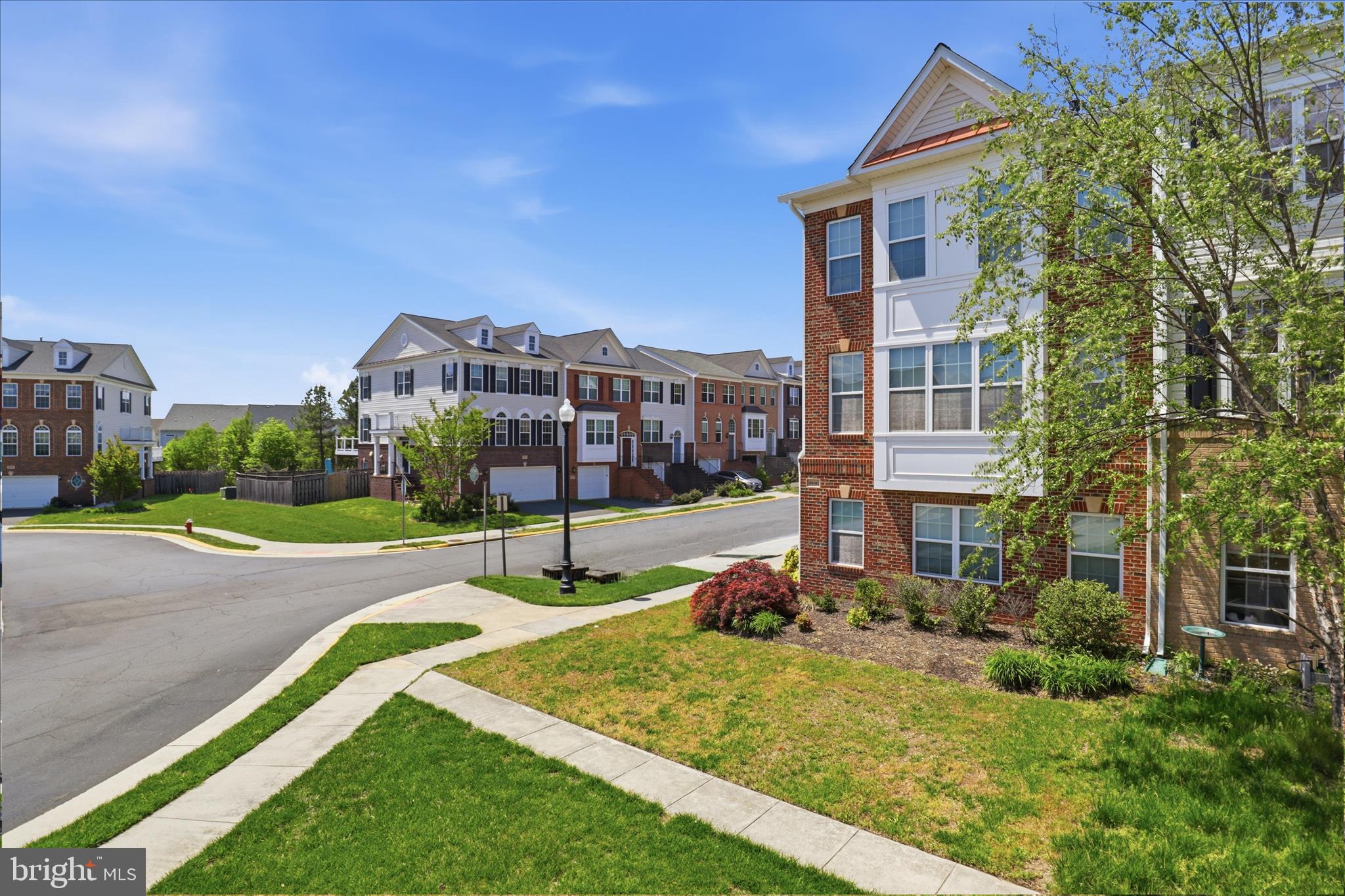 STRATSHIRE CROSSING - Residential