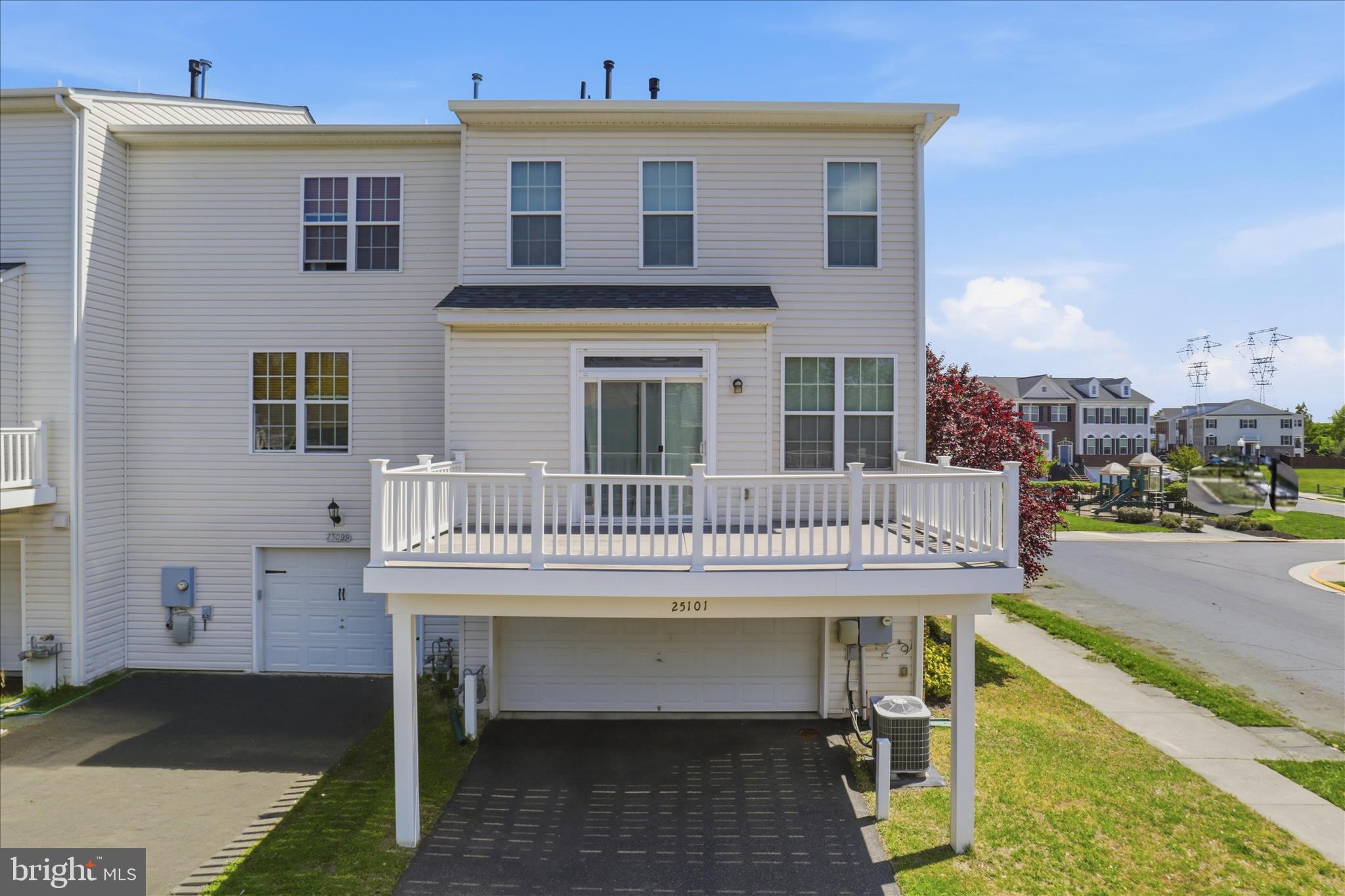 STRATSHIRE CROSSING - Residential