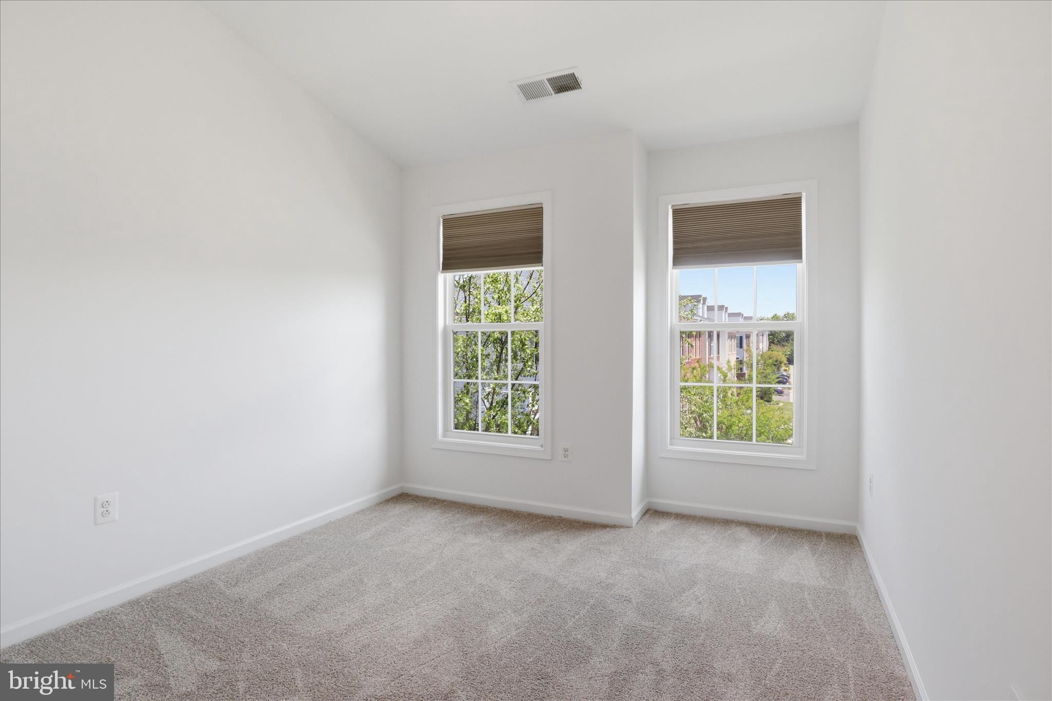 STRATSHIRE CROSSING - Residential