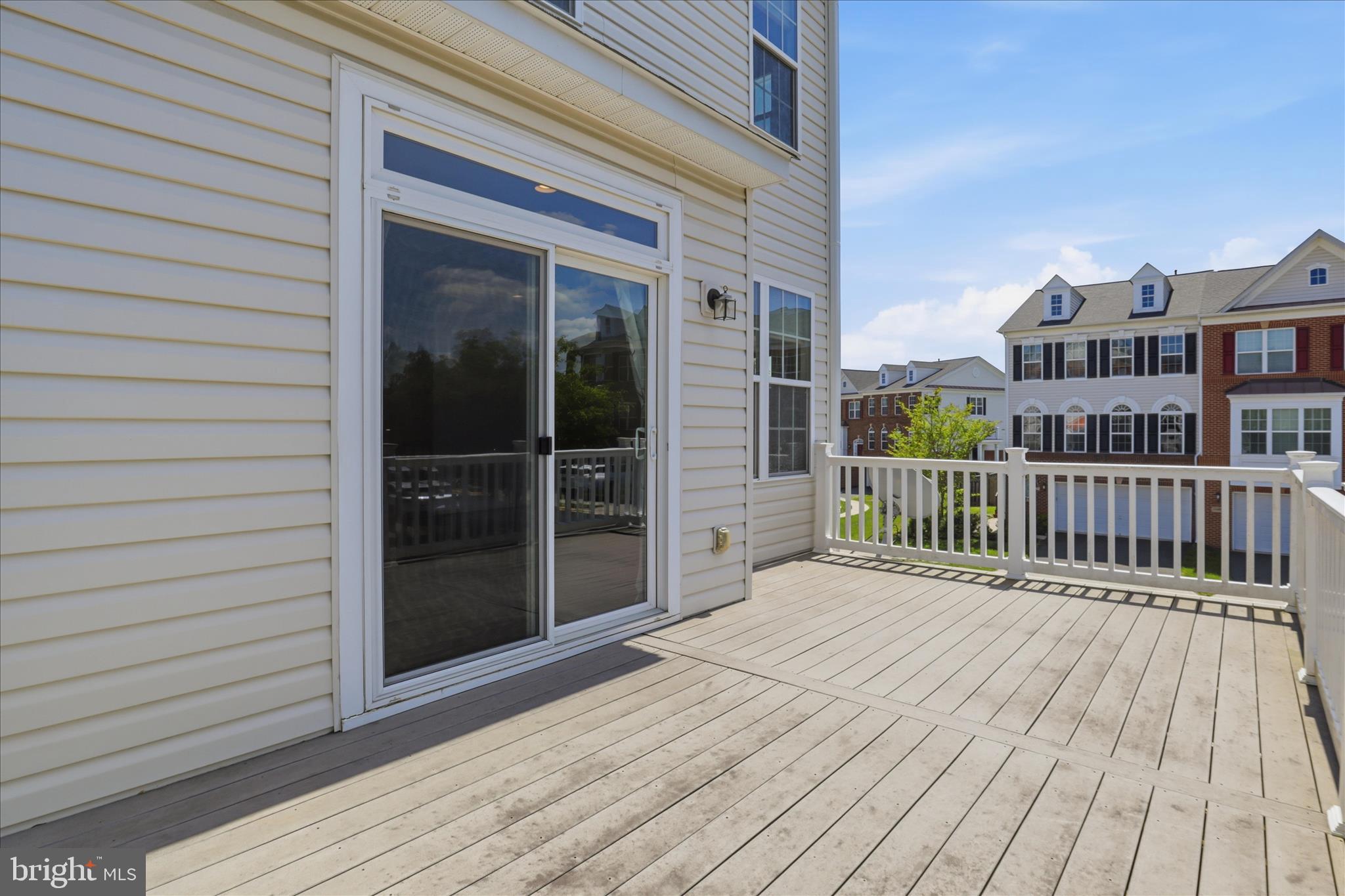 STRATSHIRE CROSSING - Residential