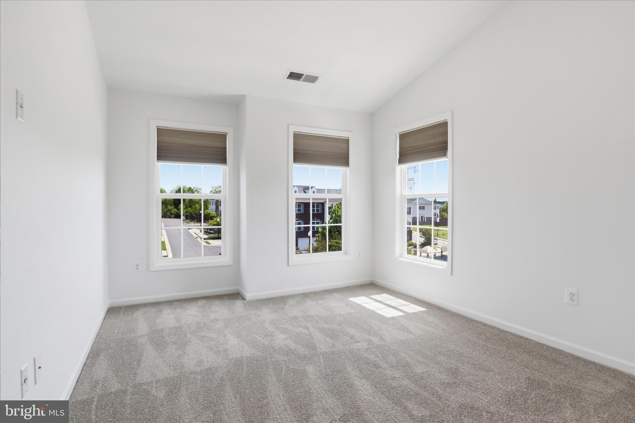 STRATSHIRE CROSSING - Residential