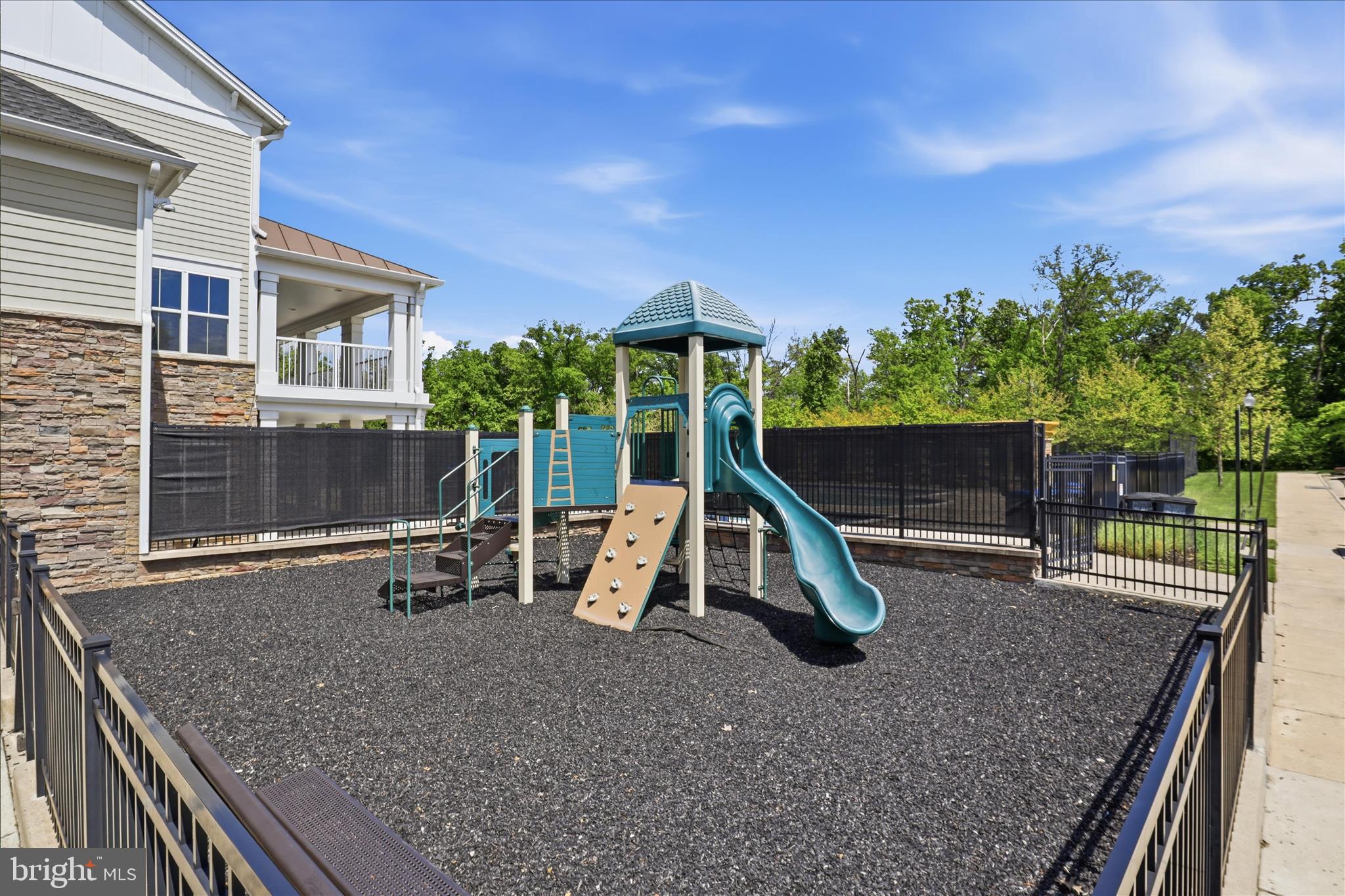 STRATSHIRE CROSSING - Residential