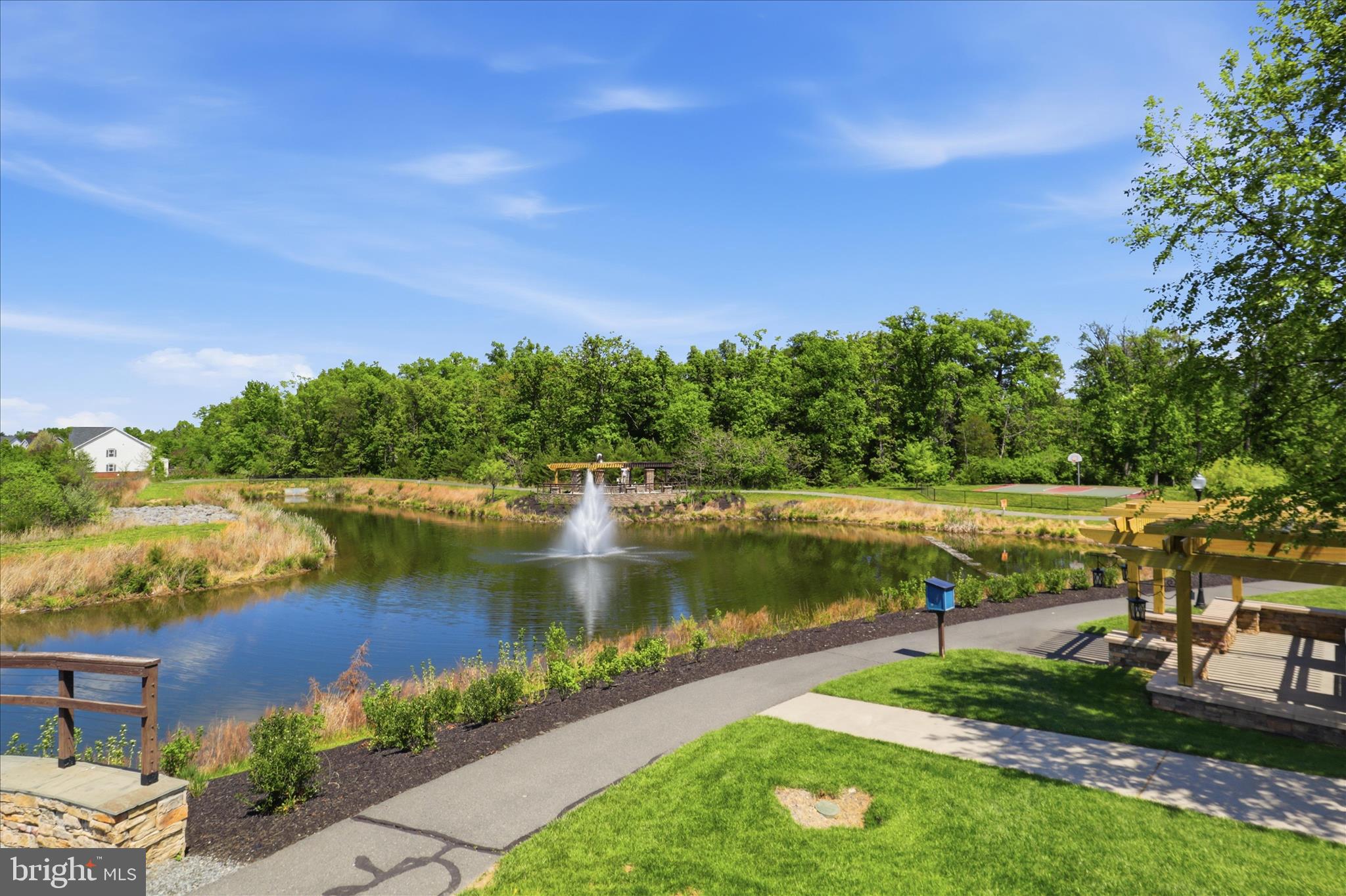 STRATSHIRE CROSSING - Residential