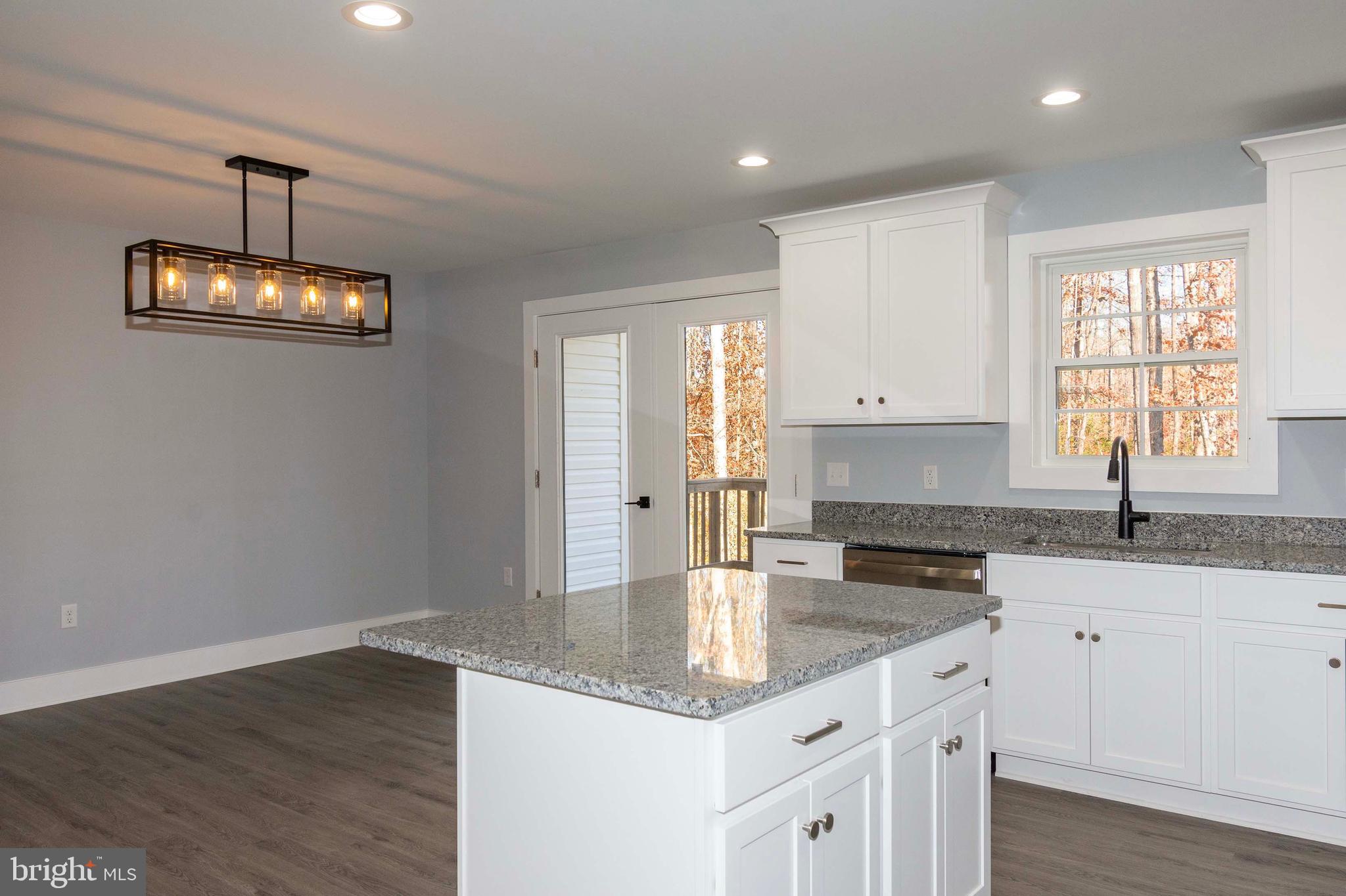 ROLLING WOODS - Residential