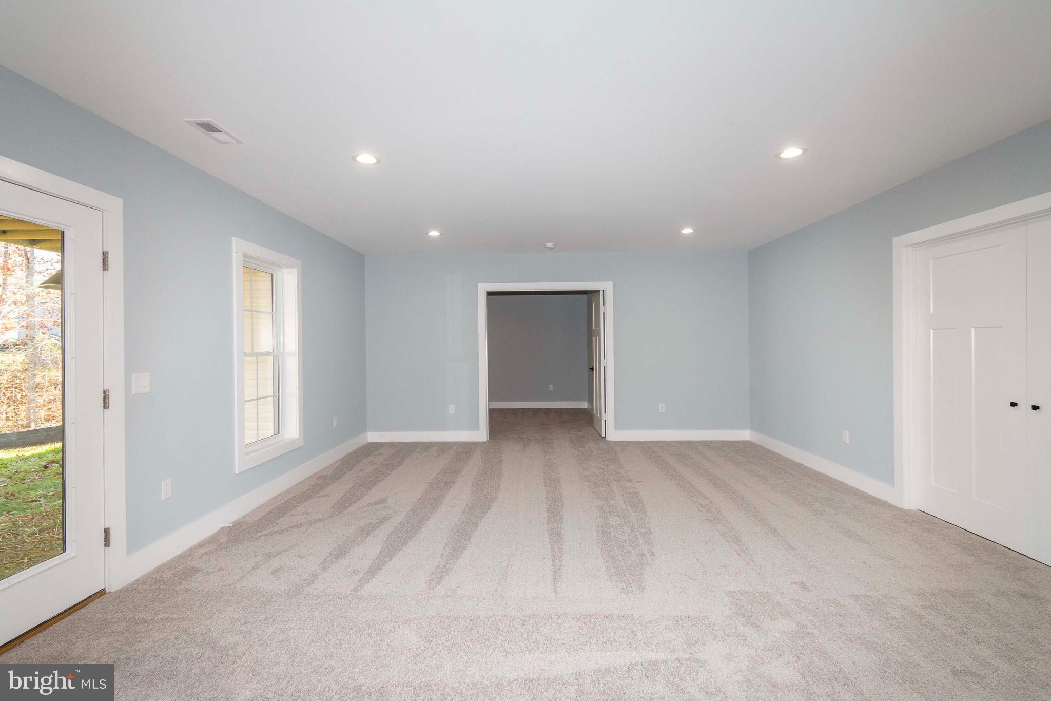 ROLLING WOODS - Residential