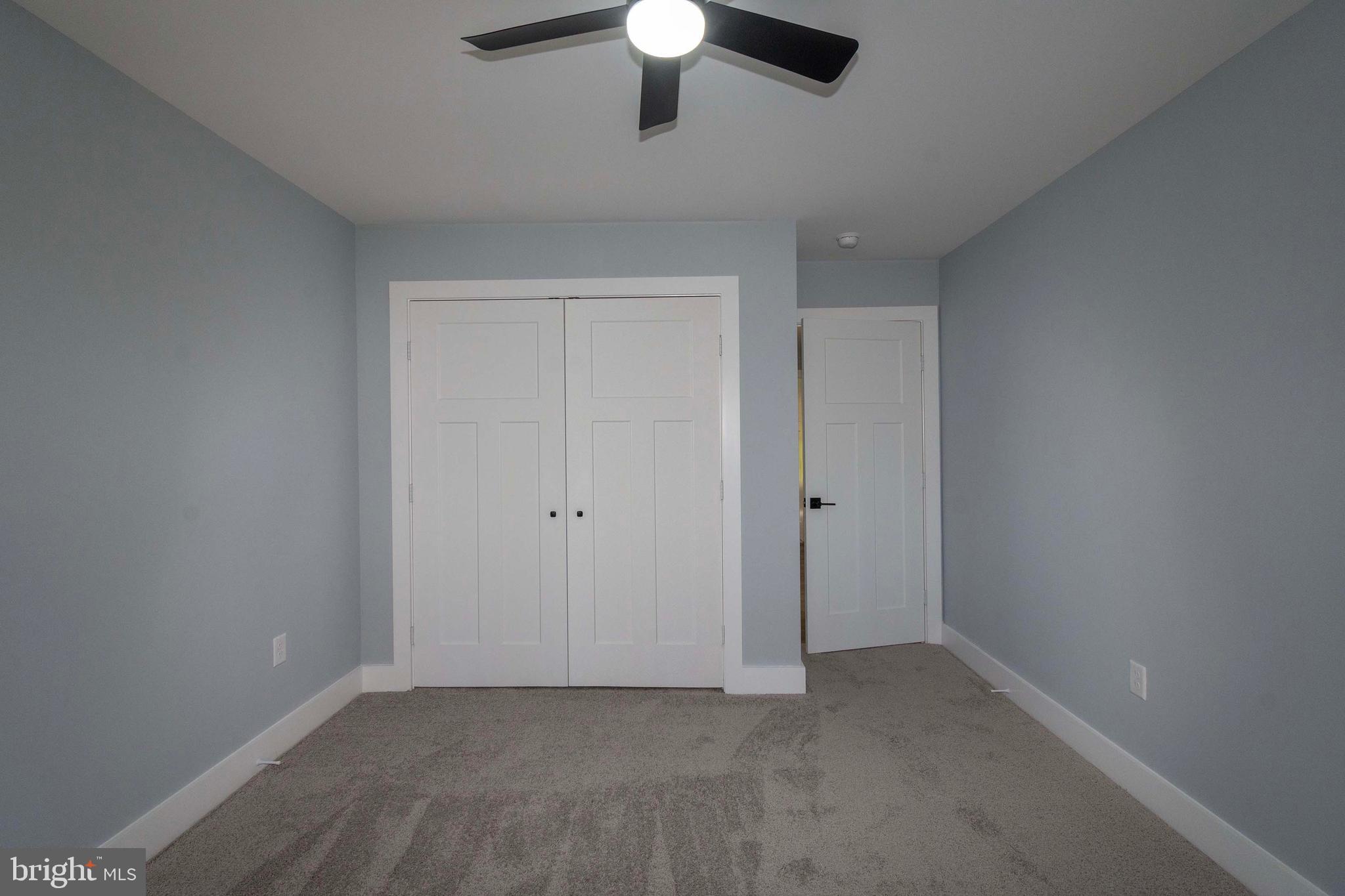 ROLLING WOODS - Residential