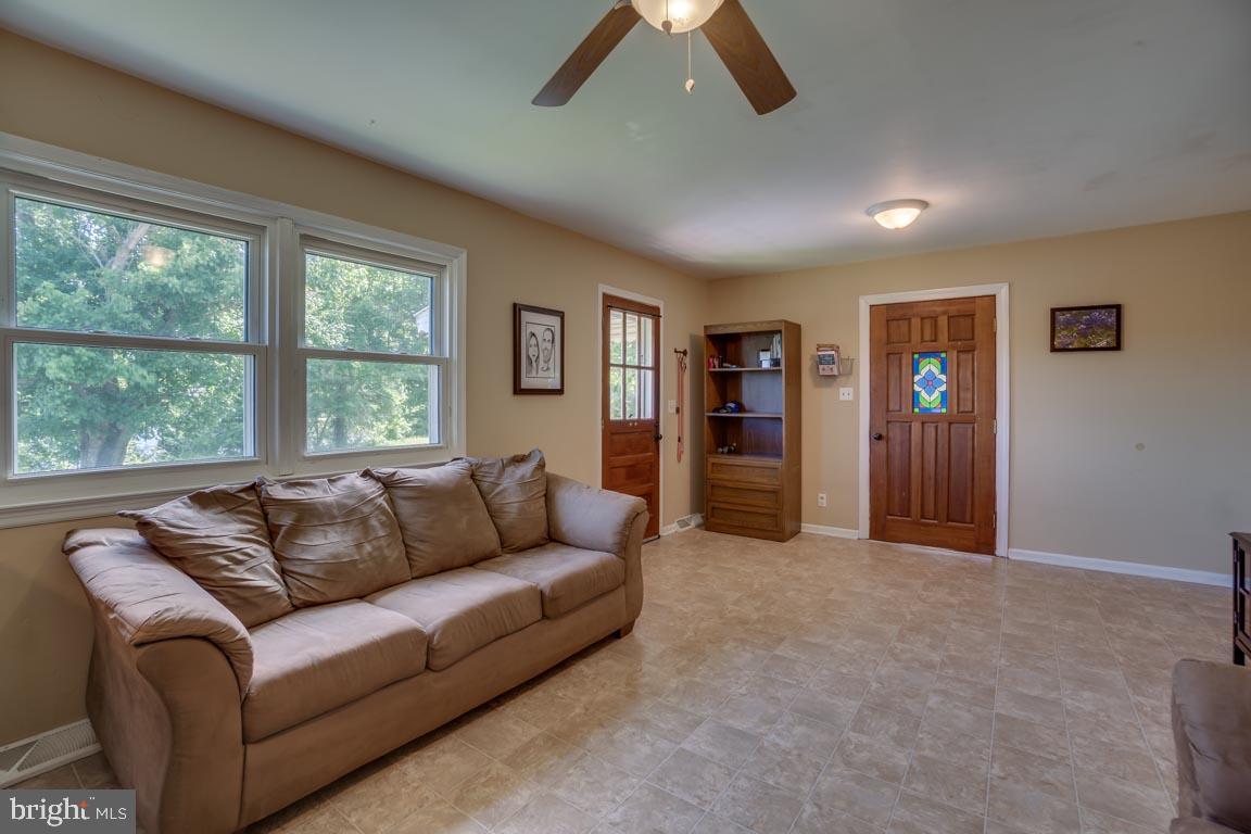 WOODFORD - Residential