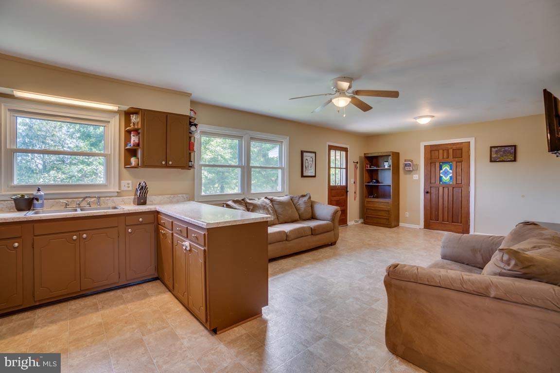 WOODFORD - Residential