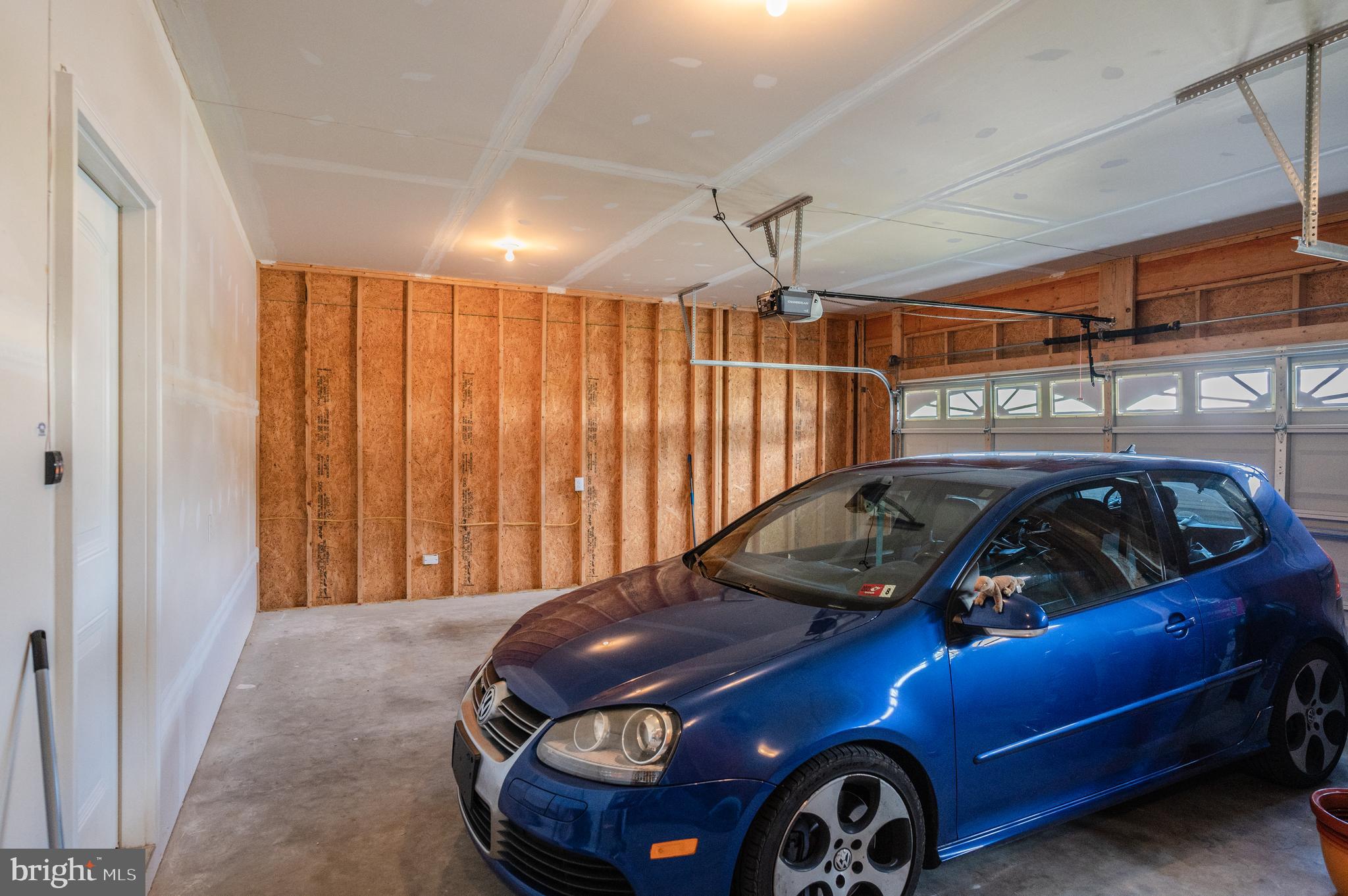 LINKS PLACE - Residential