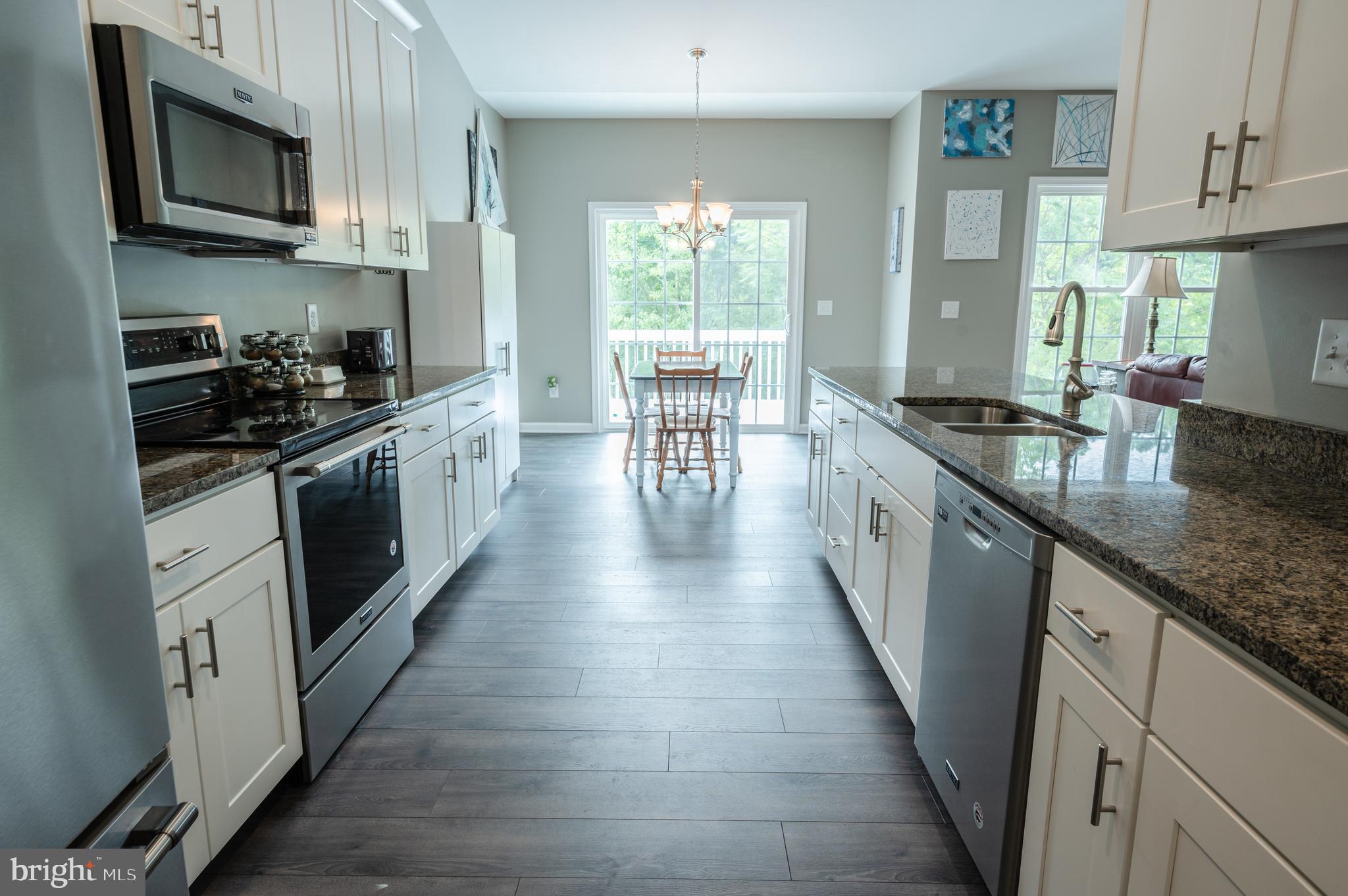 LINKS PLACE - Residential