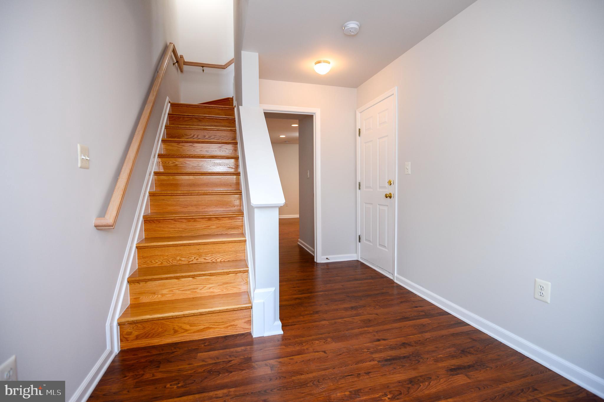 ASHBURN VILLAGE - Residential