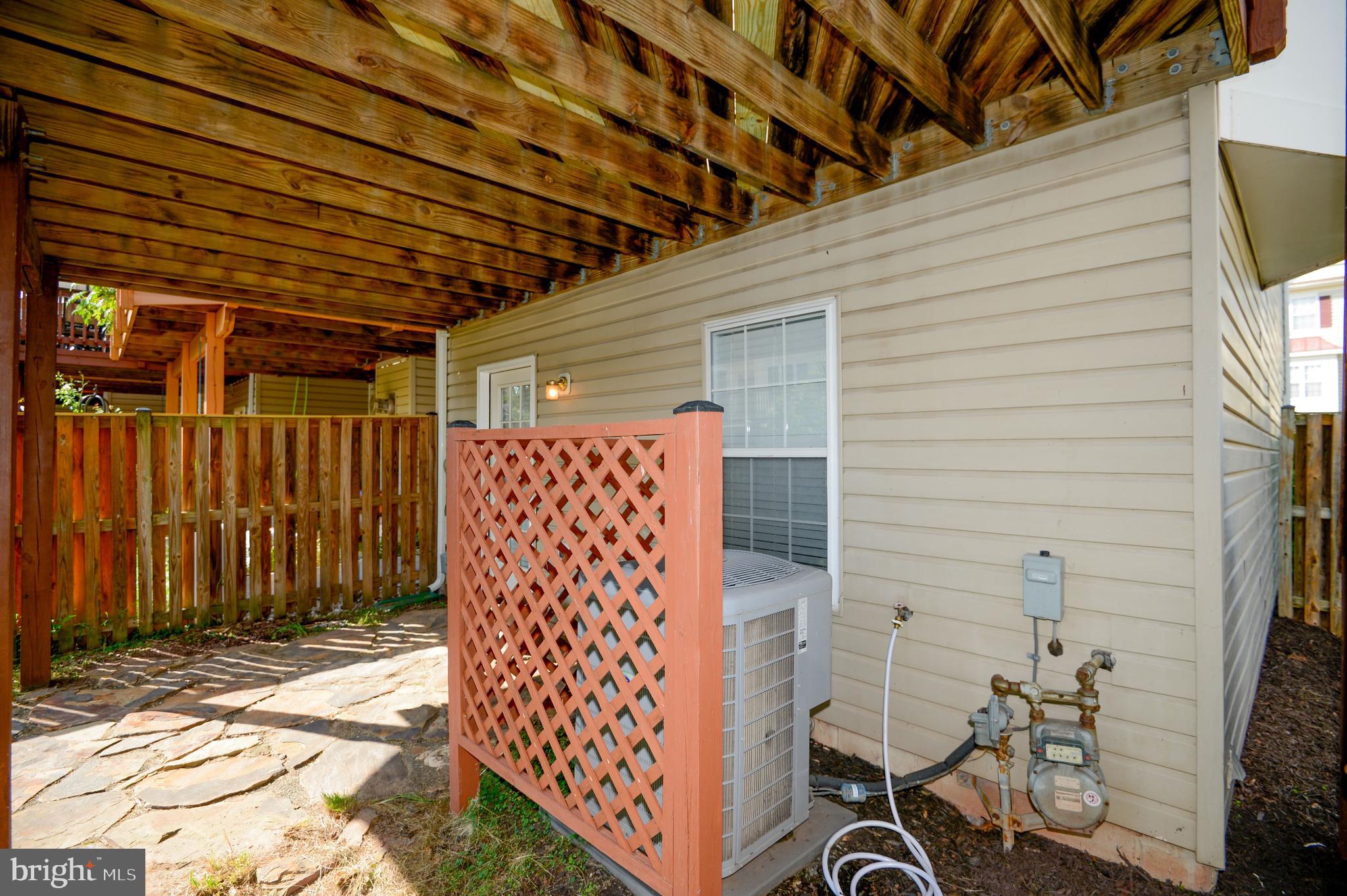 ASHBURN VILLAGE - Residential