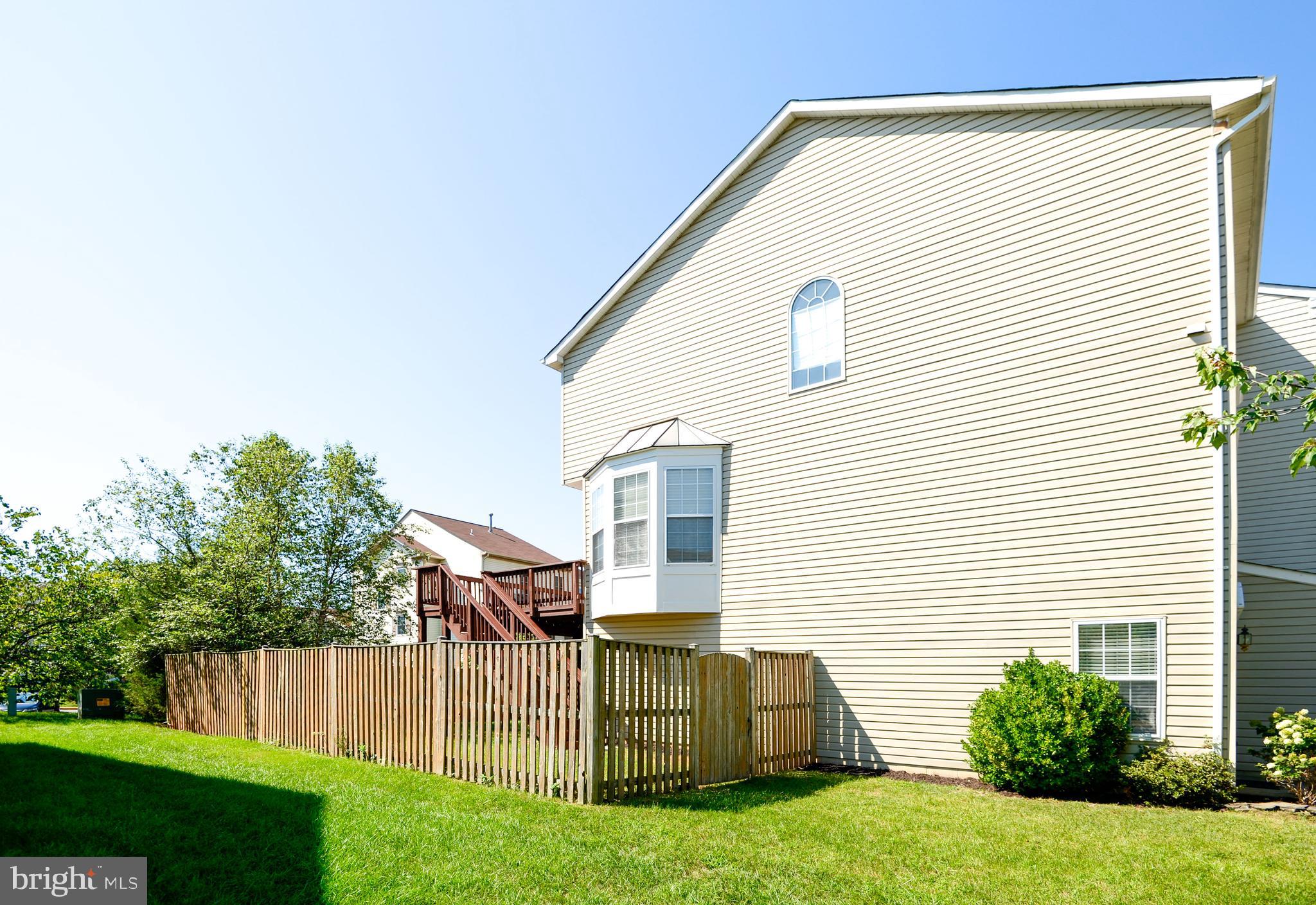 ASHBURN VILLAGE - Residential